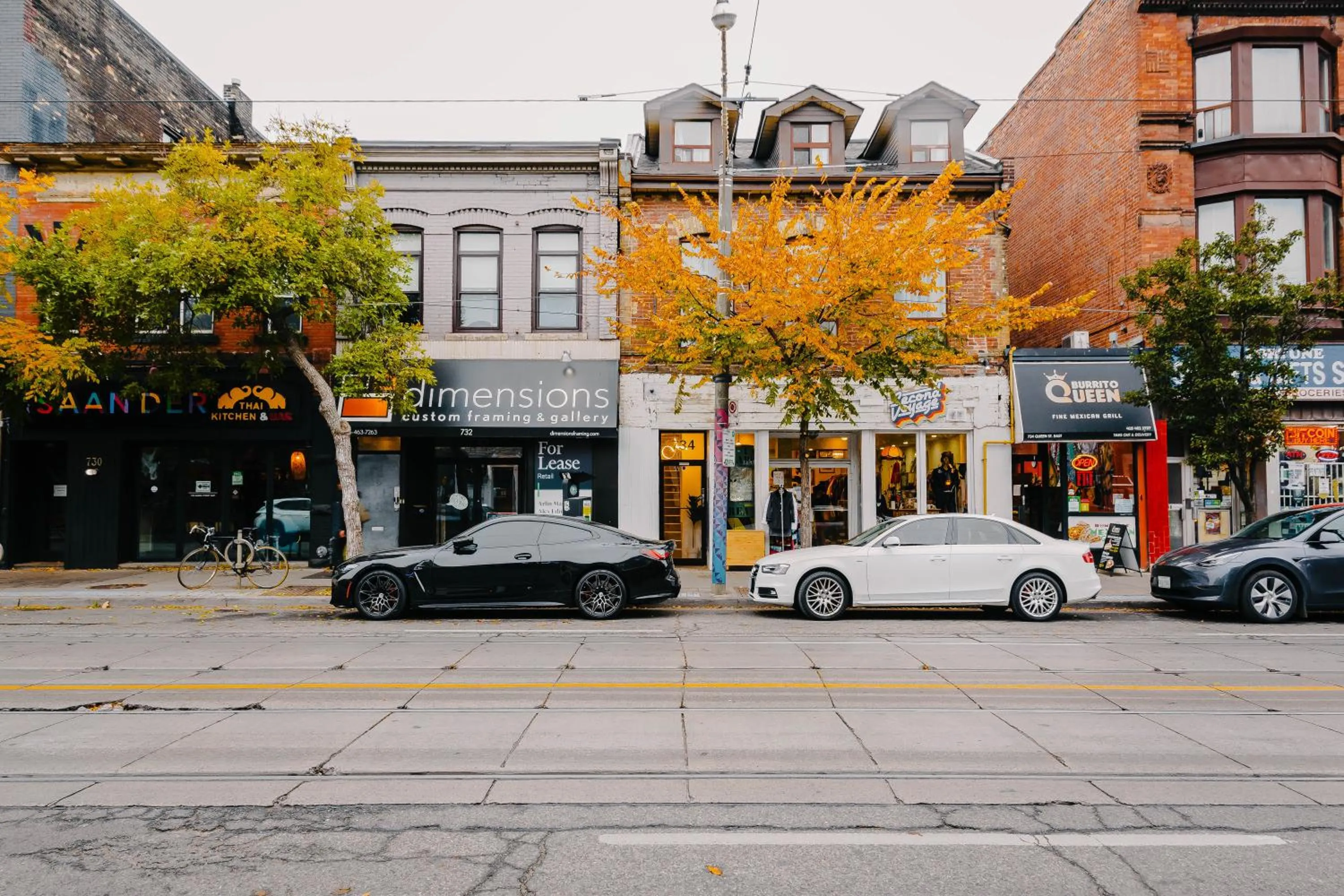 Property building in Lum The Queen