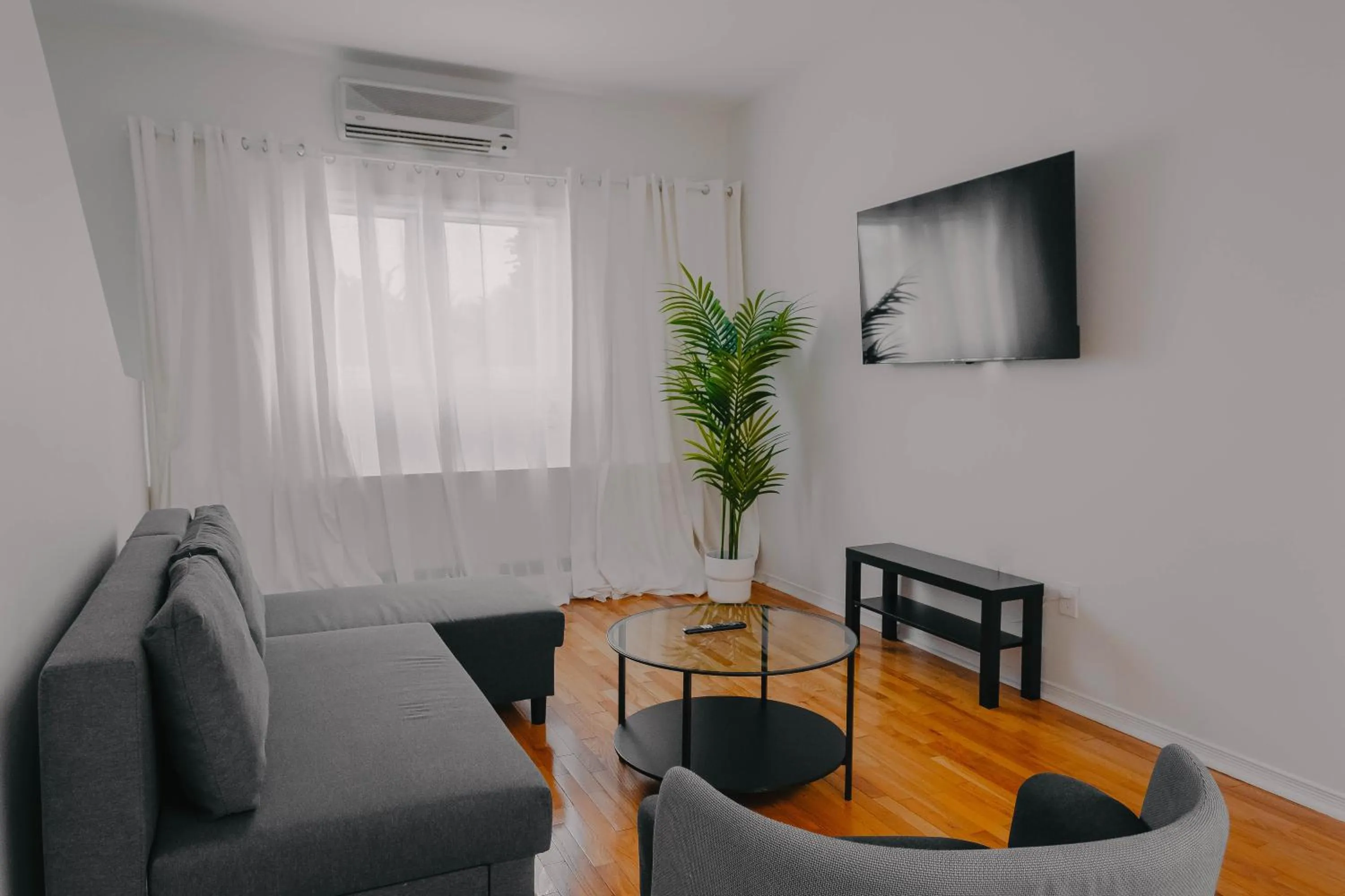 TV and multimedia in Lum The Queen