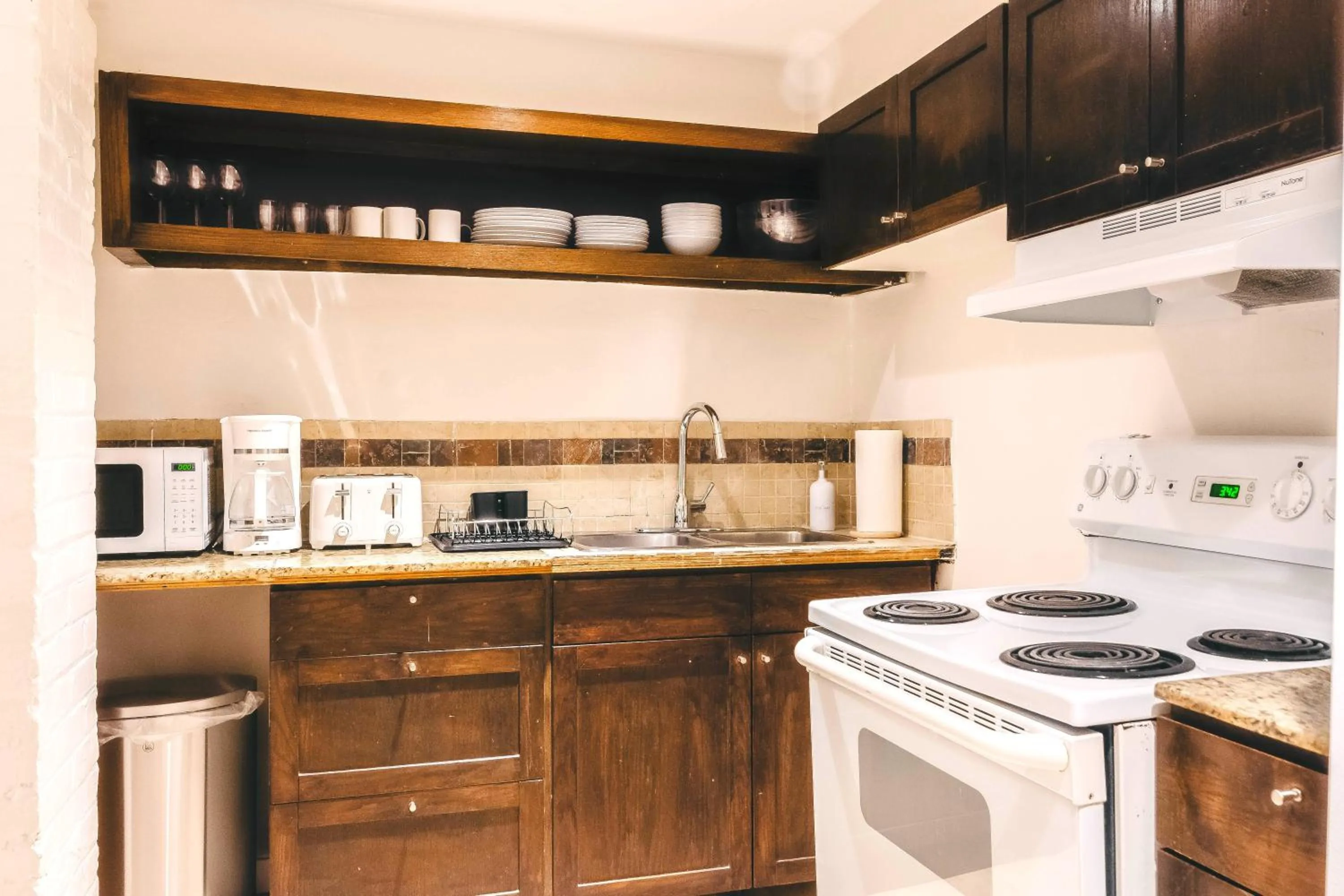 Kitchen or kitchenette in Lum The Queen