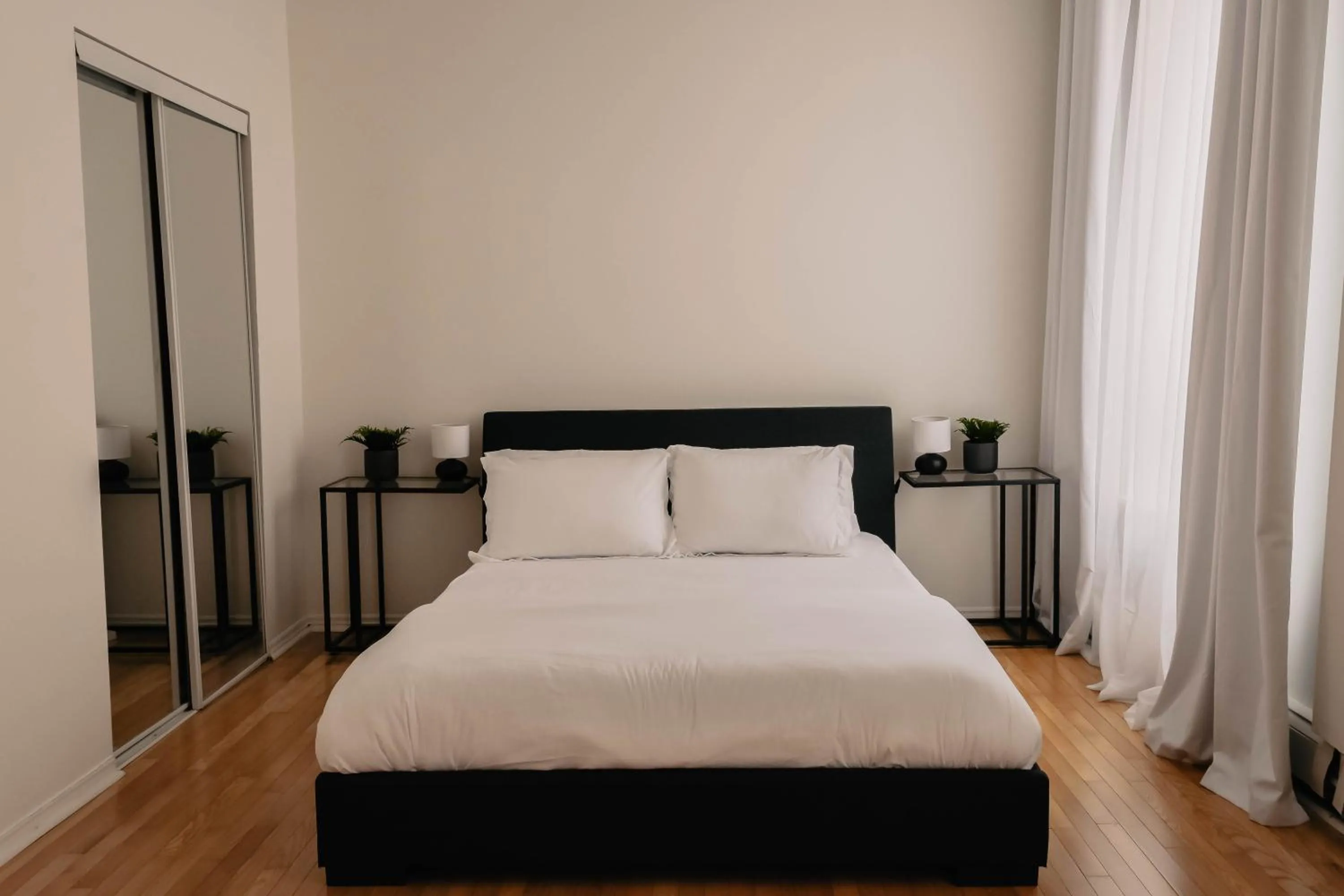 Bed in Lum The Queen