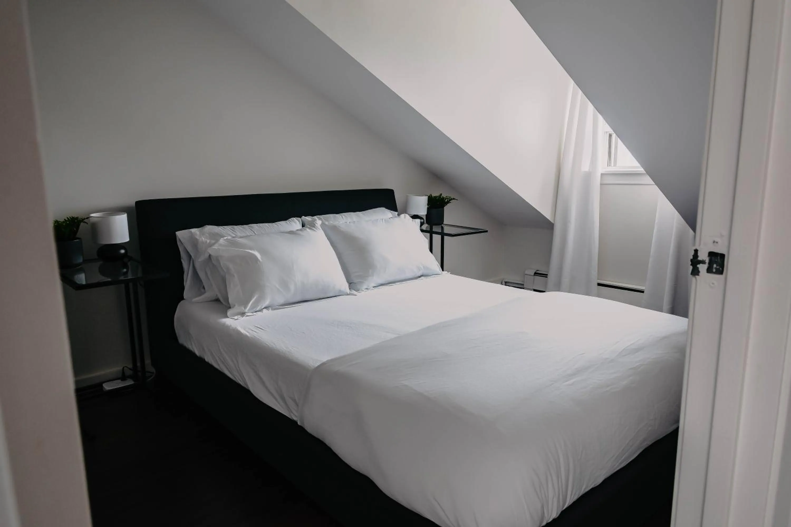 Bed in Lum The Queen