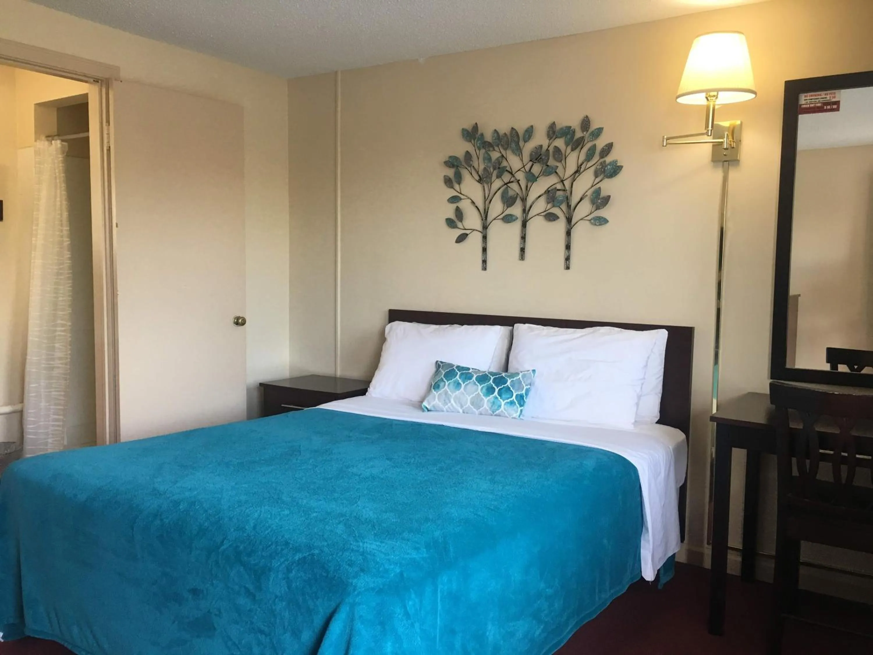 Bed in Swiss Cottage Inn