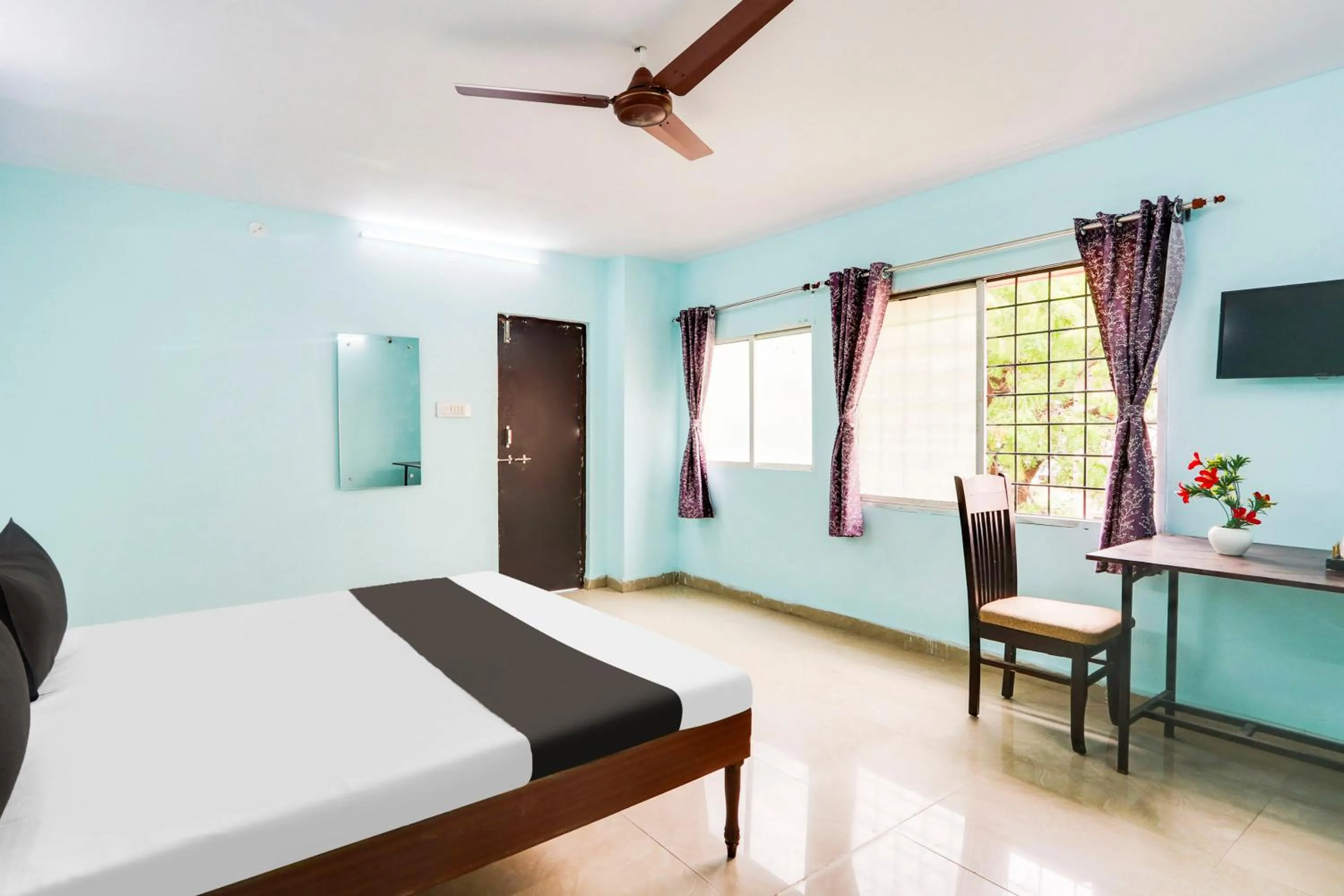 Bedroom, Bed in Hotel O Shirdi Blissful Residency