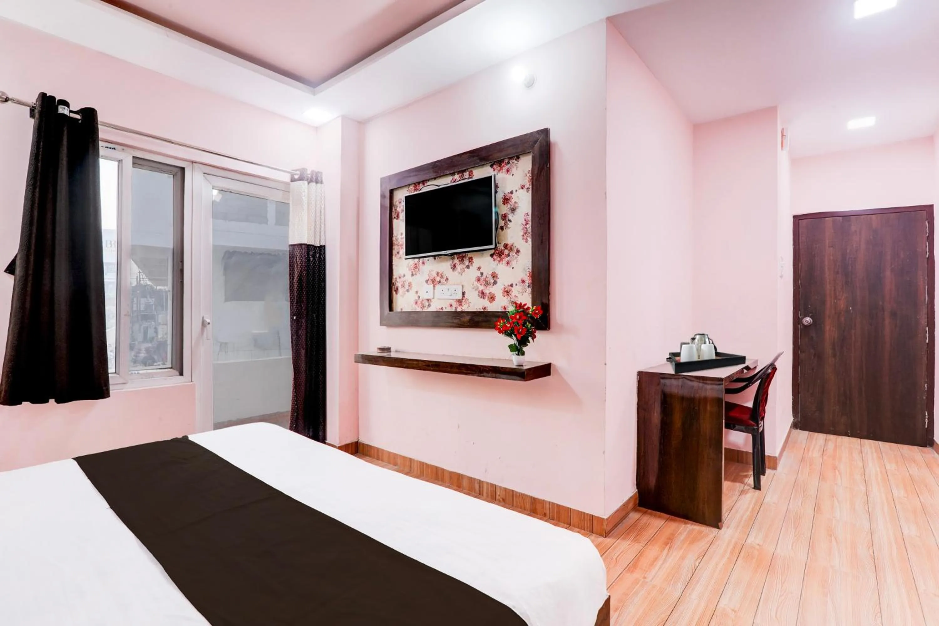 Bedroom, Bed in Super Hotel O BBD Lucknow Formerly 7th Heaven