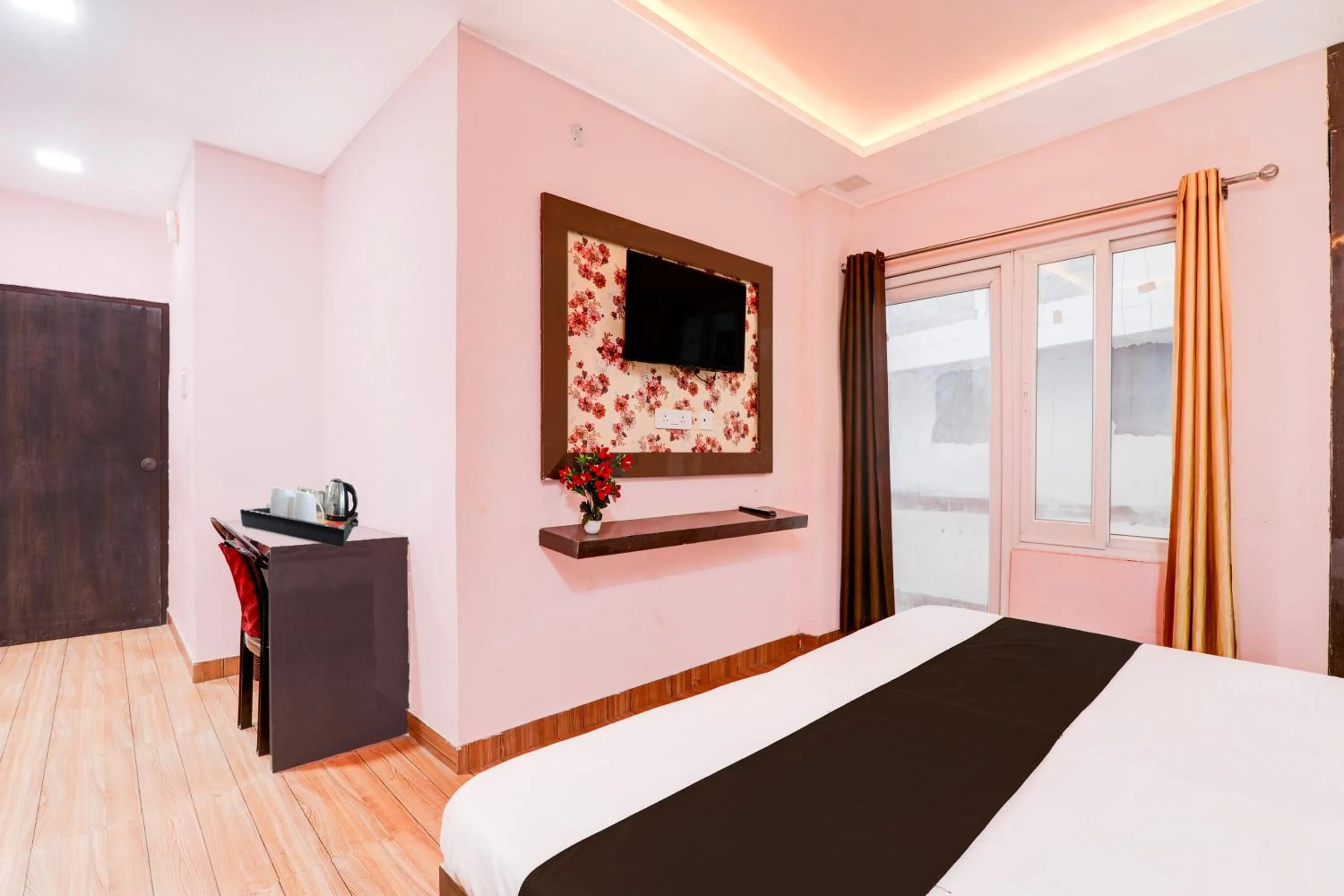 Bedroom, Bed in Super Hotel O BBD Lucknow Formerly 7th Heaven