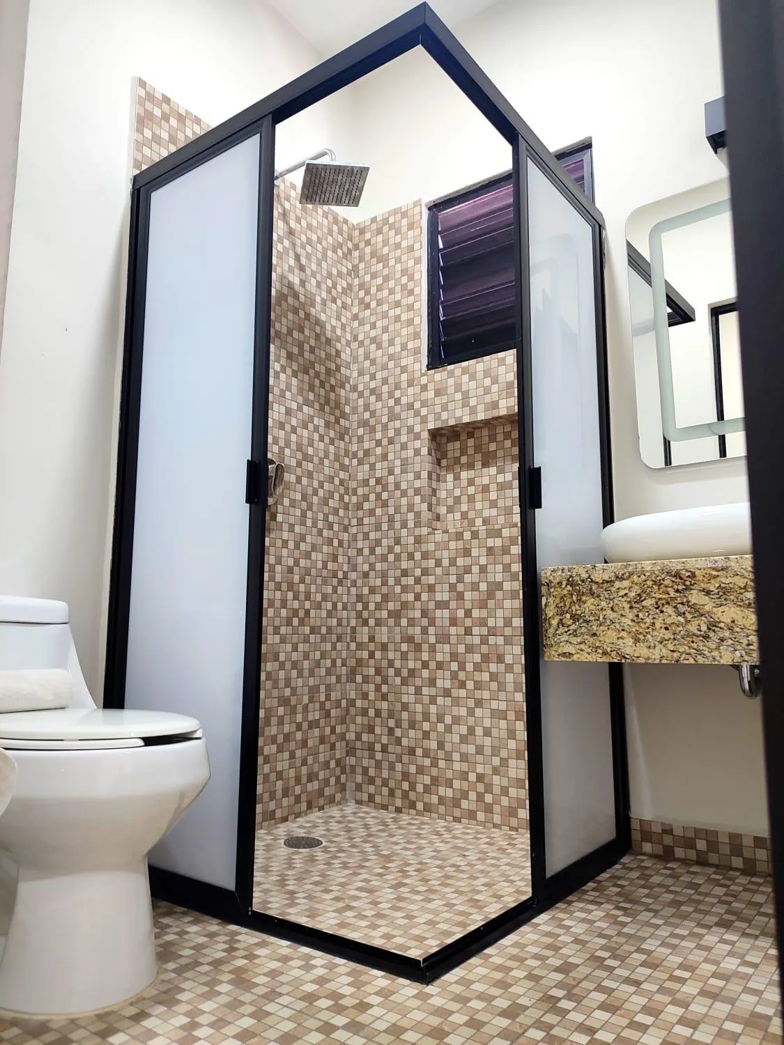 Shower in Hotel Boutique Eden Costa