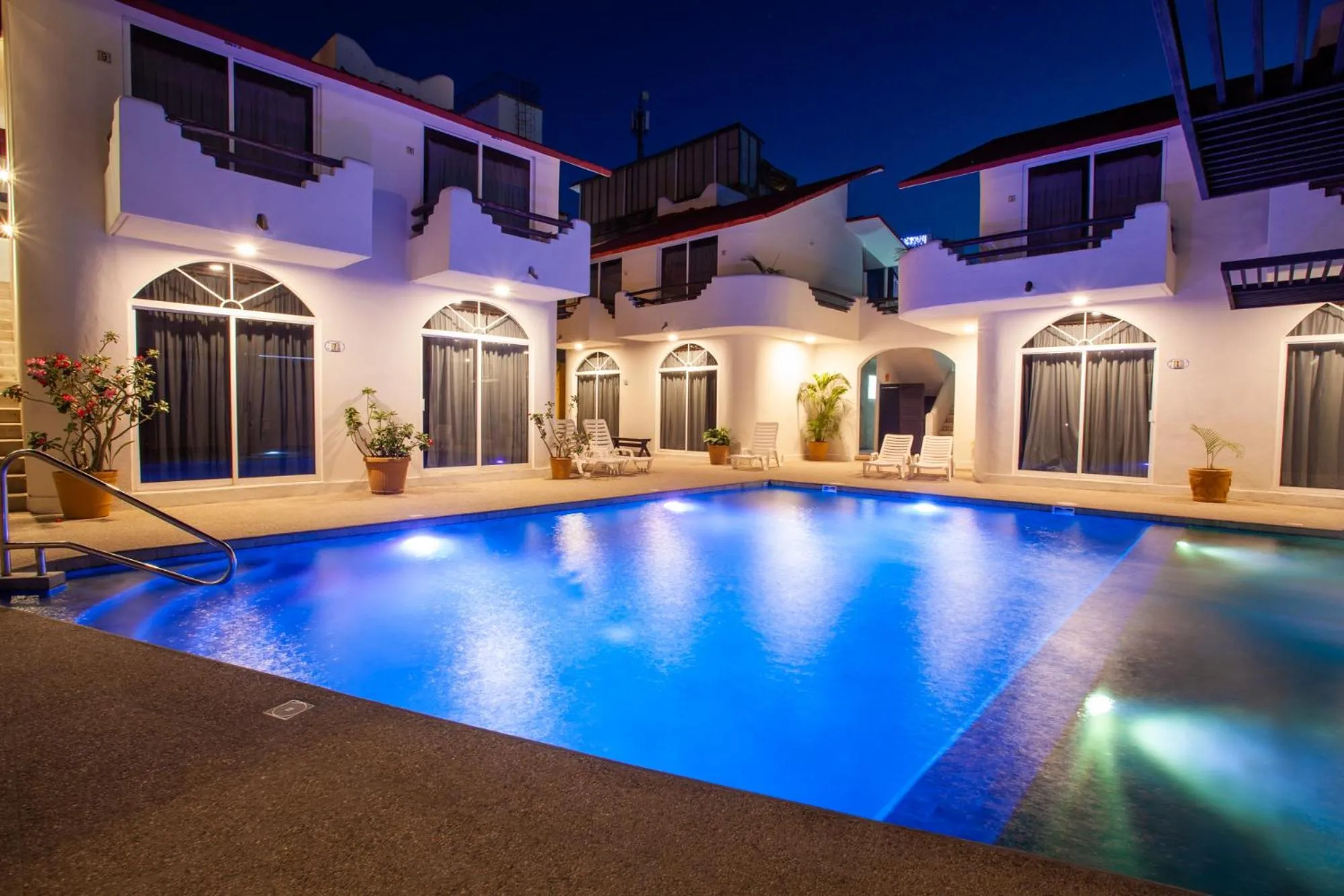 Pool view in Hotel Boutique Eden Costa