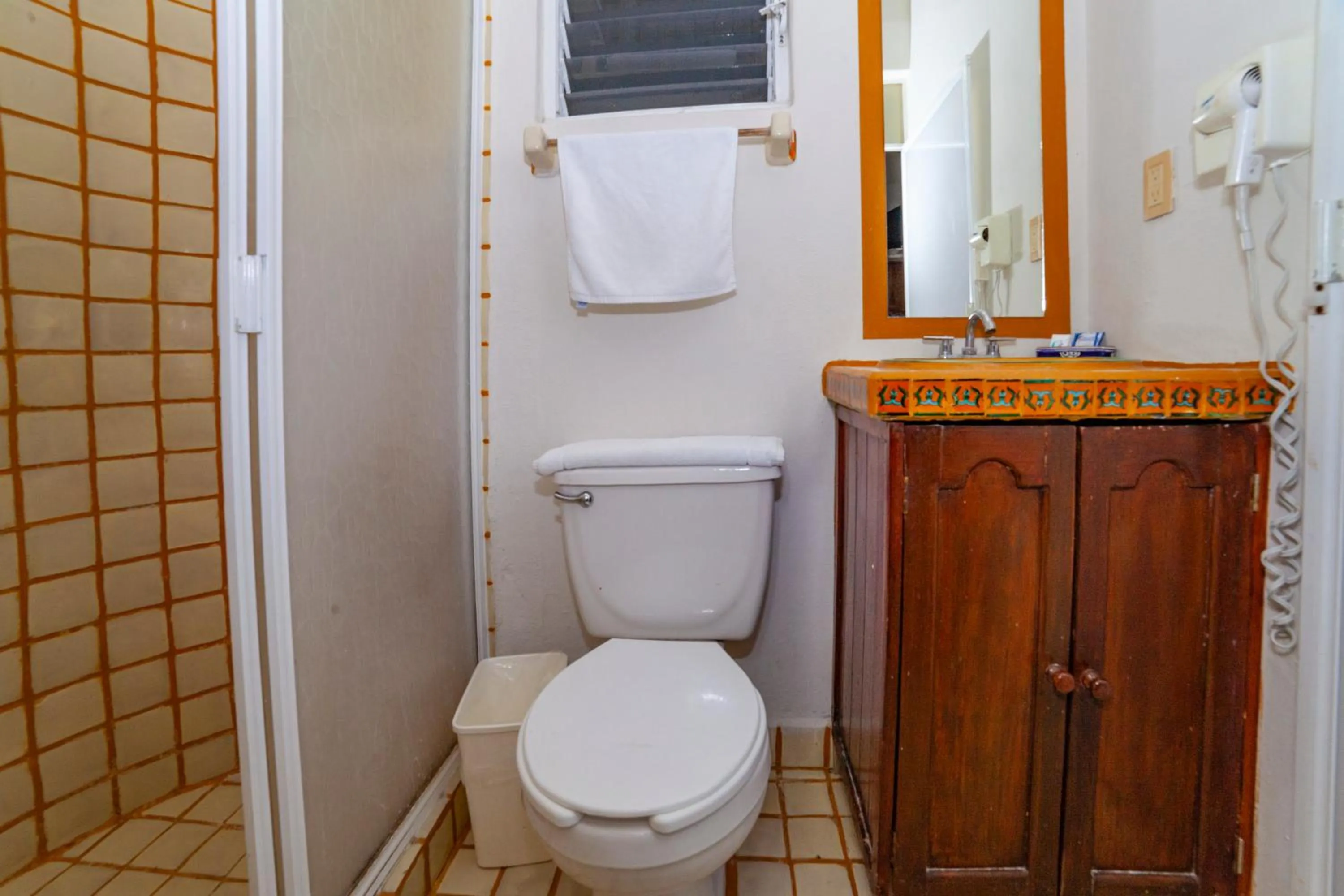 Shower in Hotel Boutique Eden Costa