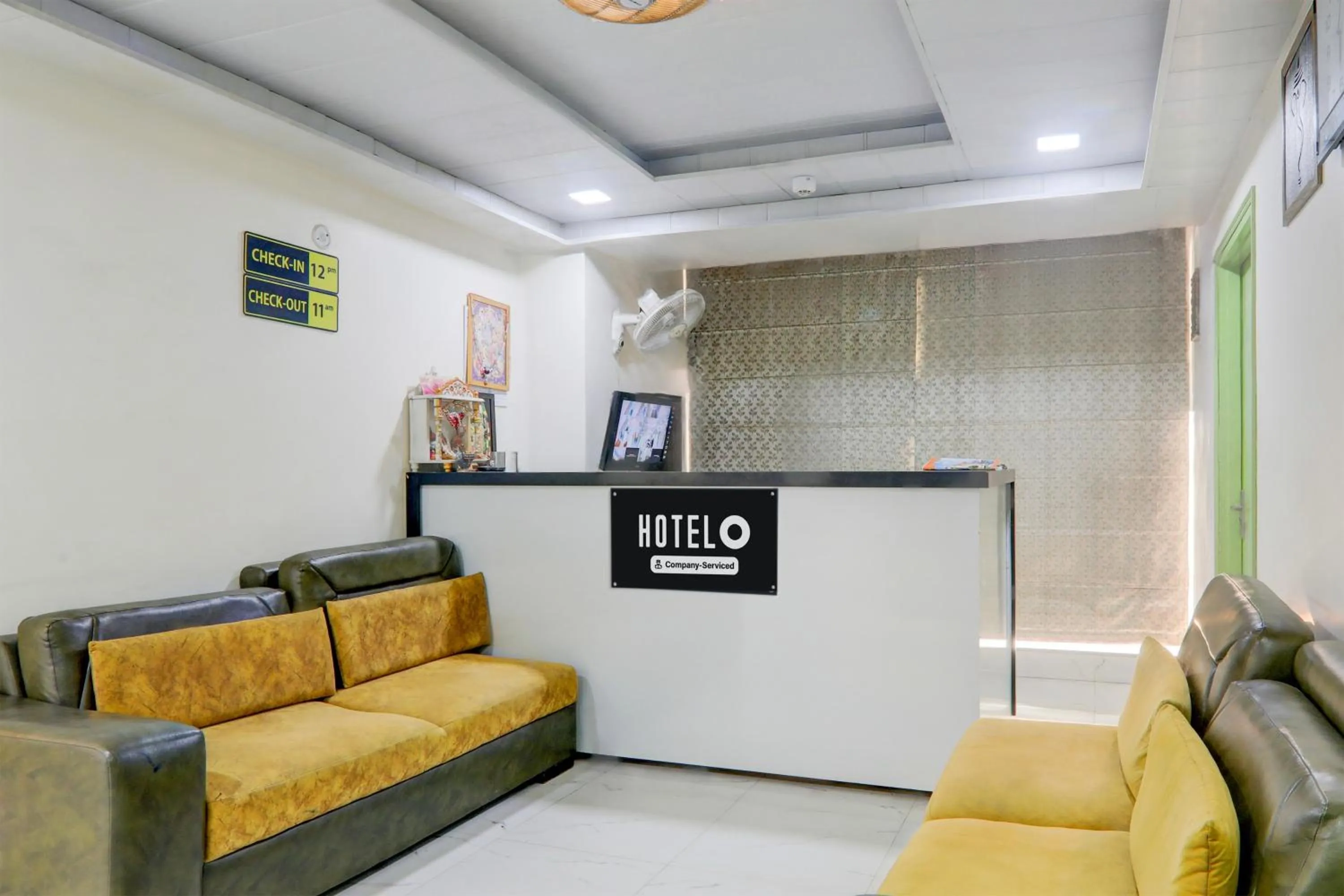 Lobby or reception in Super Hotel O Banthara near Airport