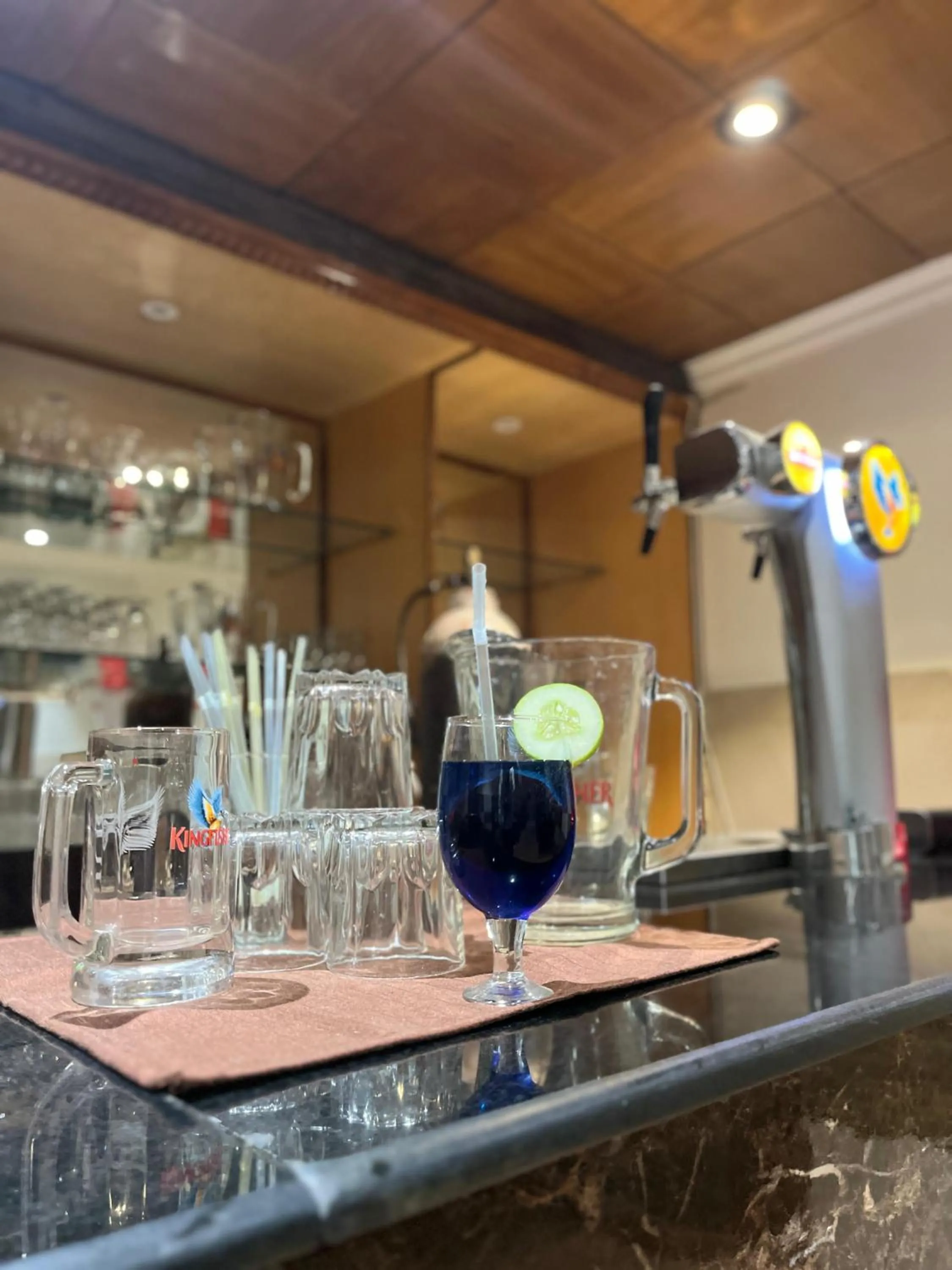 Food and drinks in Hotel Vasu International