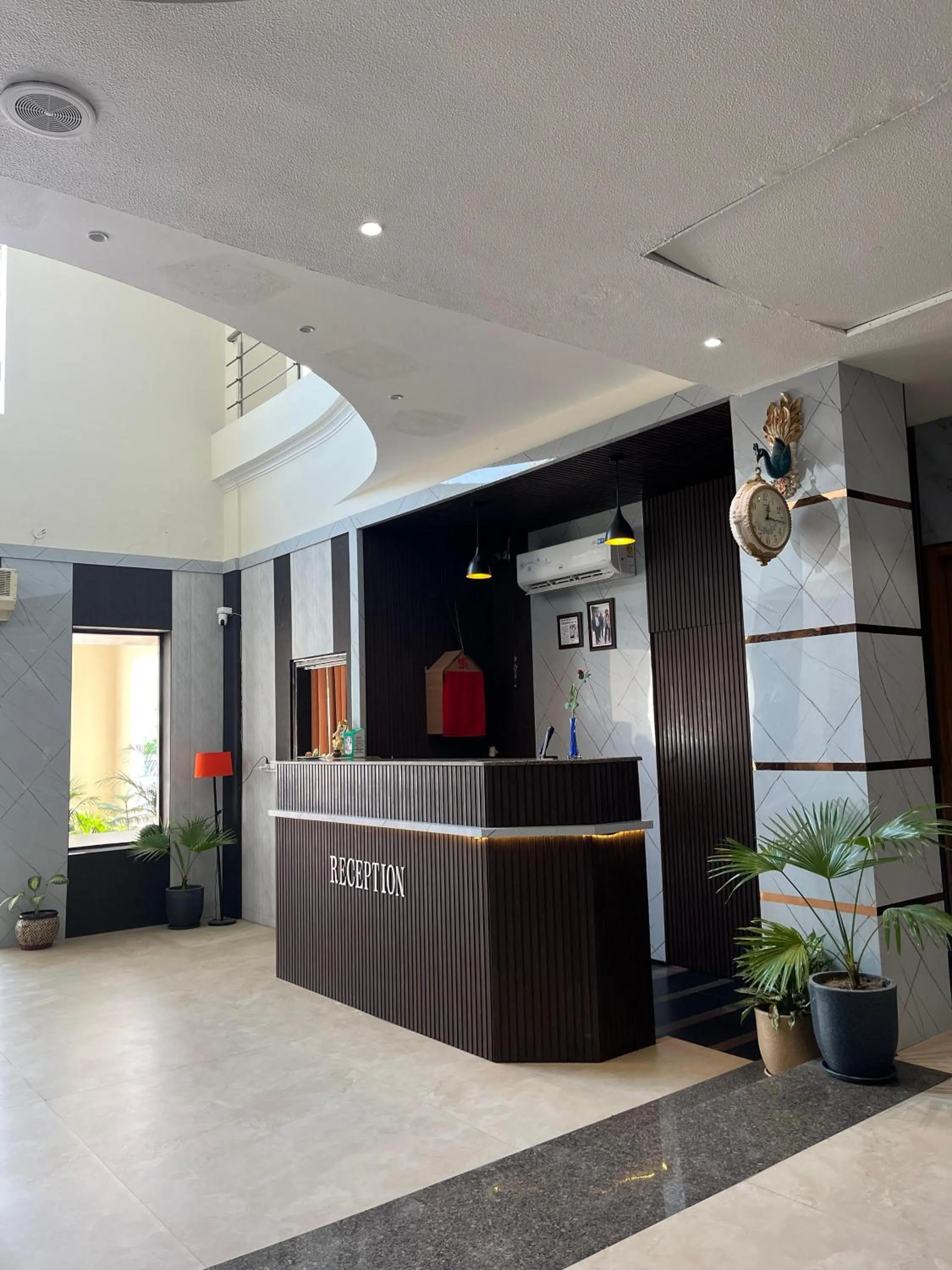 Lobby or reception in Hotel Vasu International
