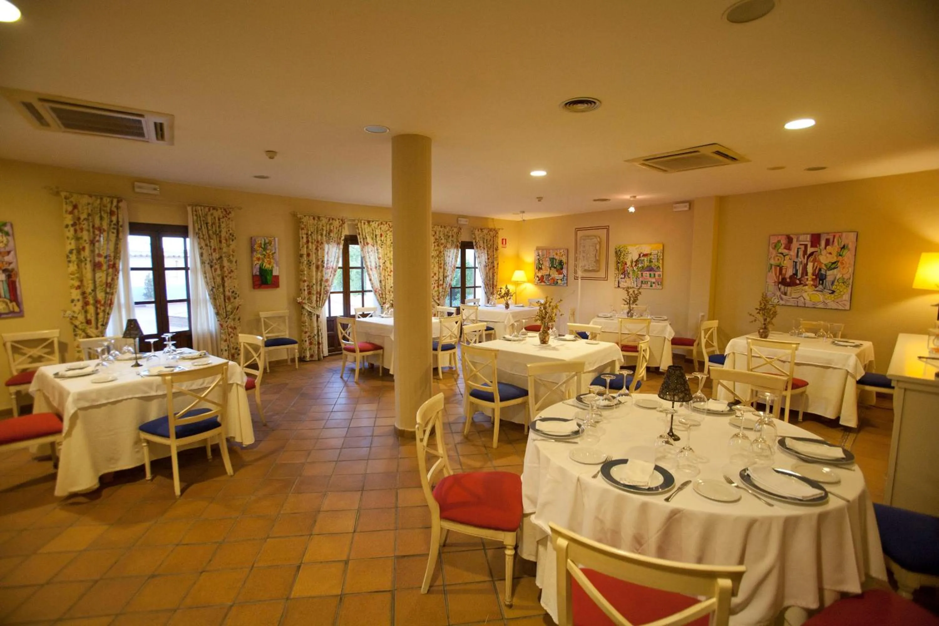 Restaurant/places to eat in Palacio las Manillas