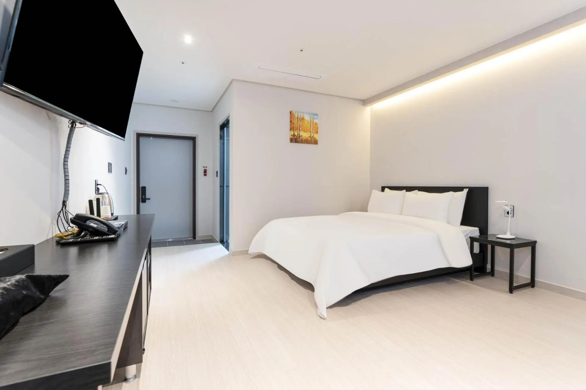 Bed in Hotel Deokyeong