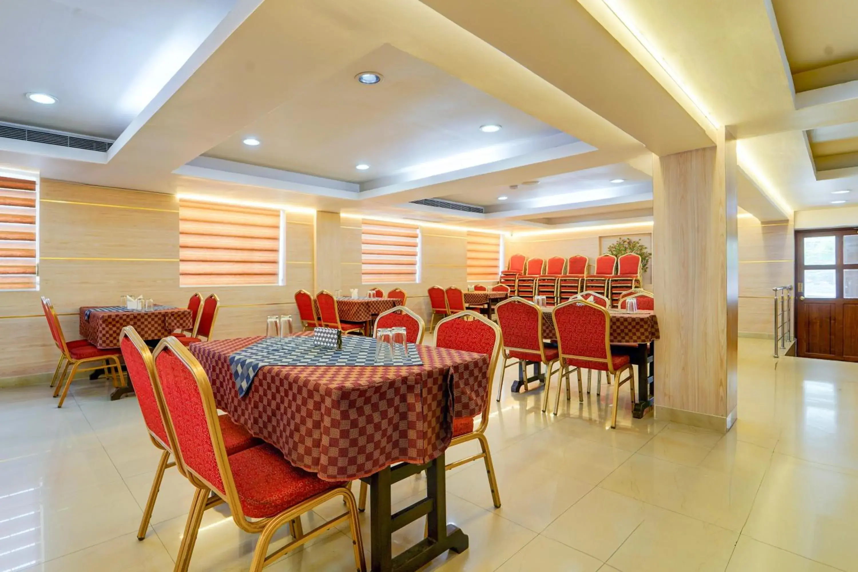 Restaurant/places to eat in Super Townhouse MG Road Trivandrum Formerly Nandanam Park Restaurant/places to eat in Super Townhouse MG Road Trivandrum Formerly Nandanam Park