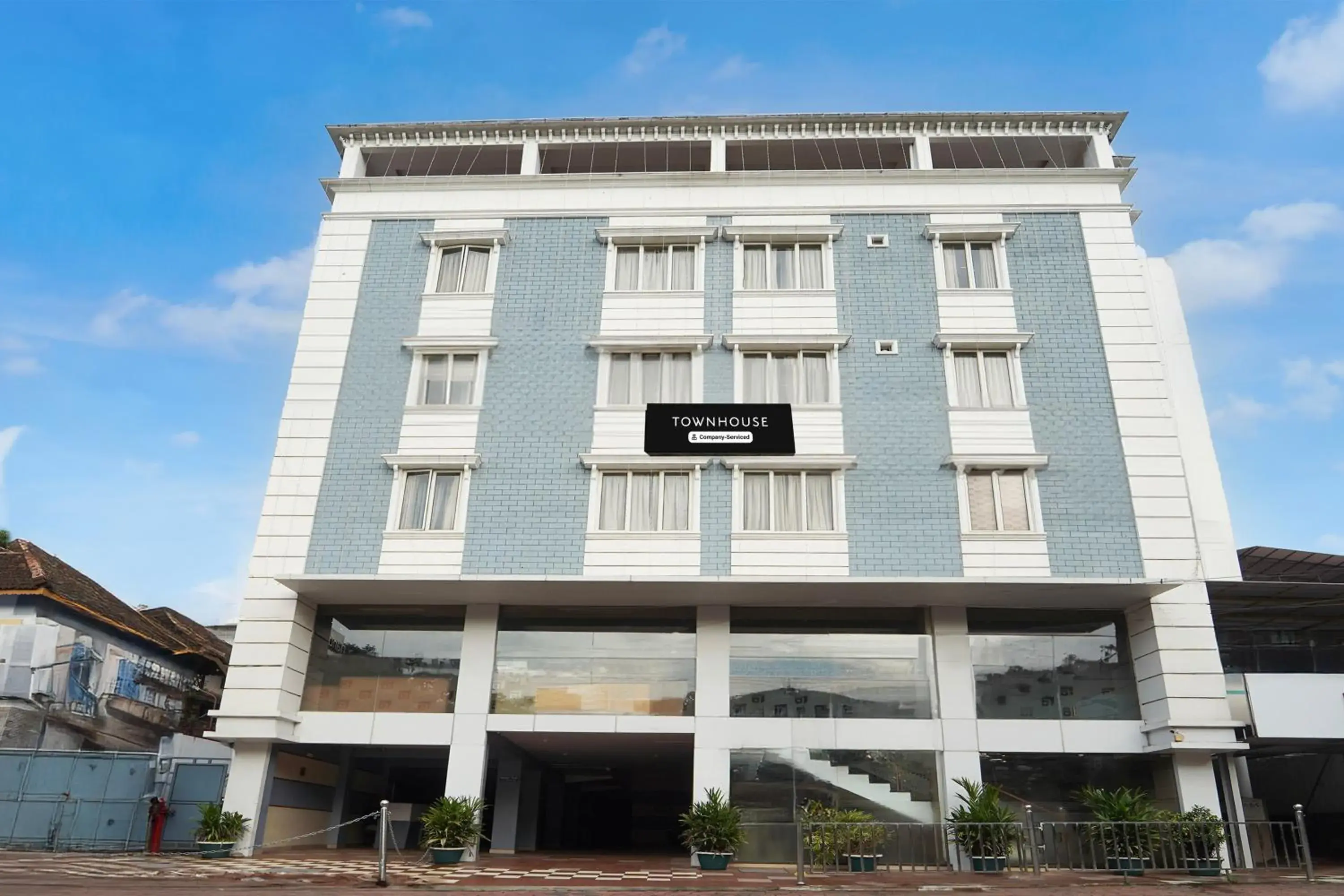 Facade/entrance in Super Townhouse MG Road Trivandrum Formerly Nandanam Park Facade/entrance in Super Townhouse MG Road Trivandrum Formerly Nandanam Park