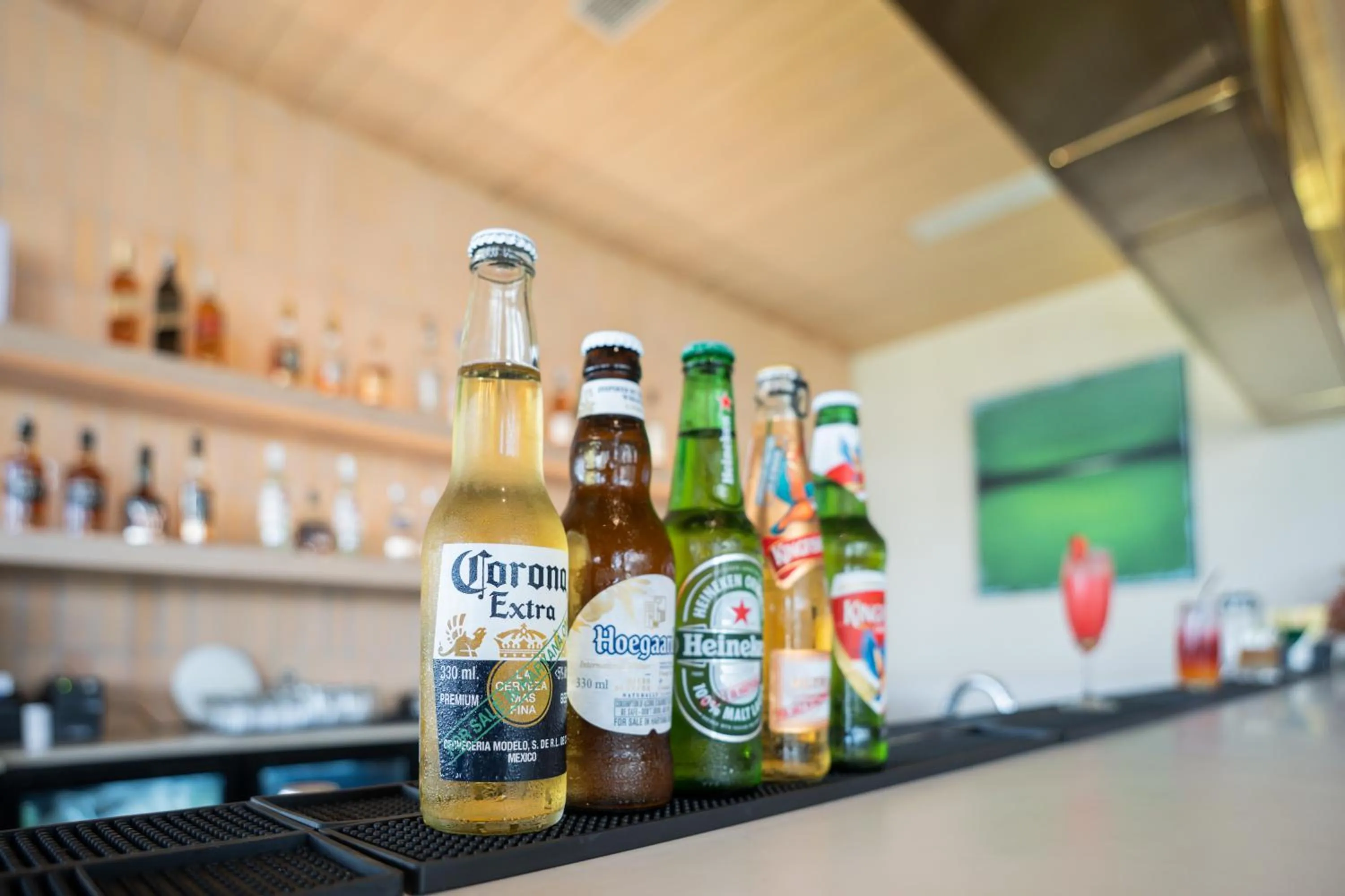 Lounge or bar in AR Suites KLJ Square