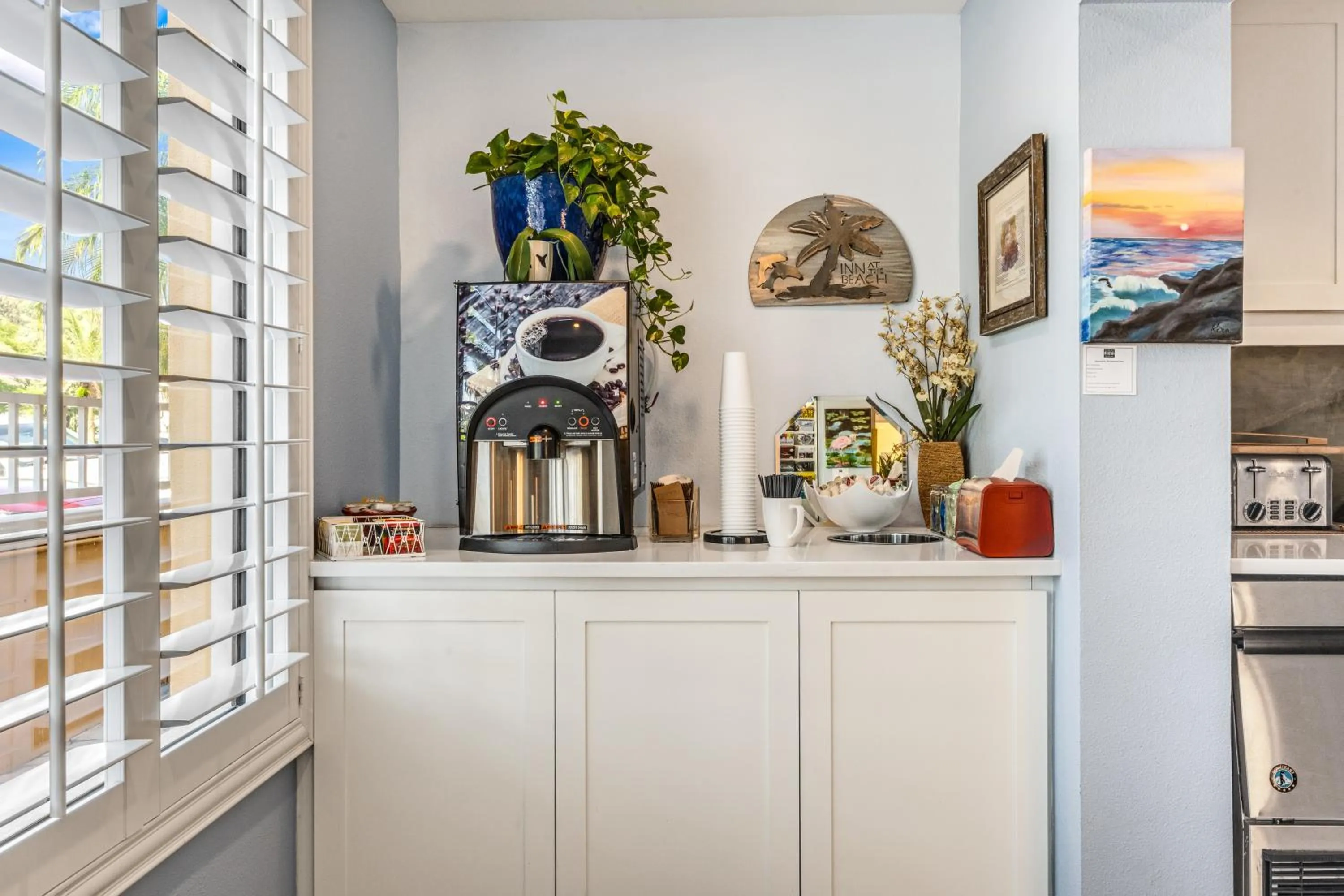Coffee/tea facilities in Inn at the Beach-Venice FLORIDA
