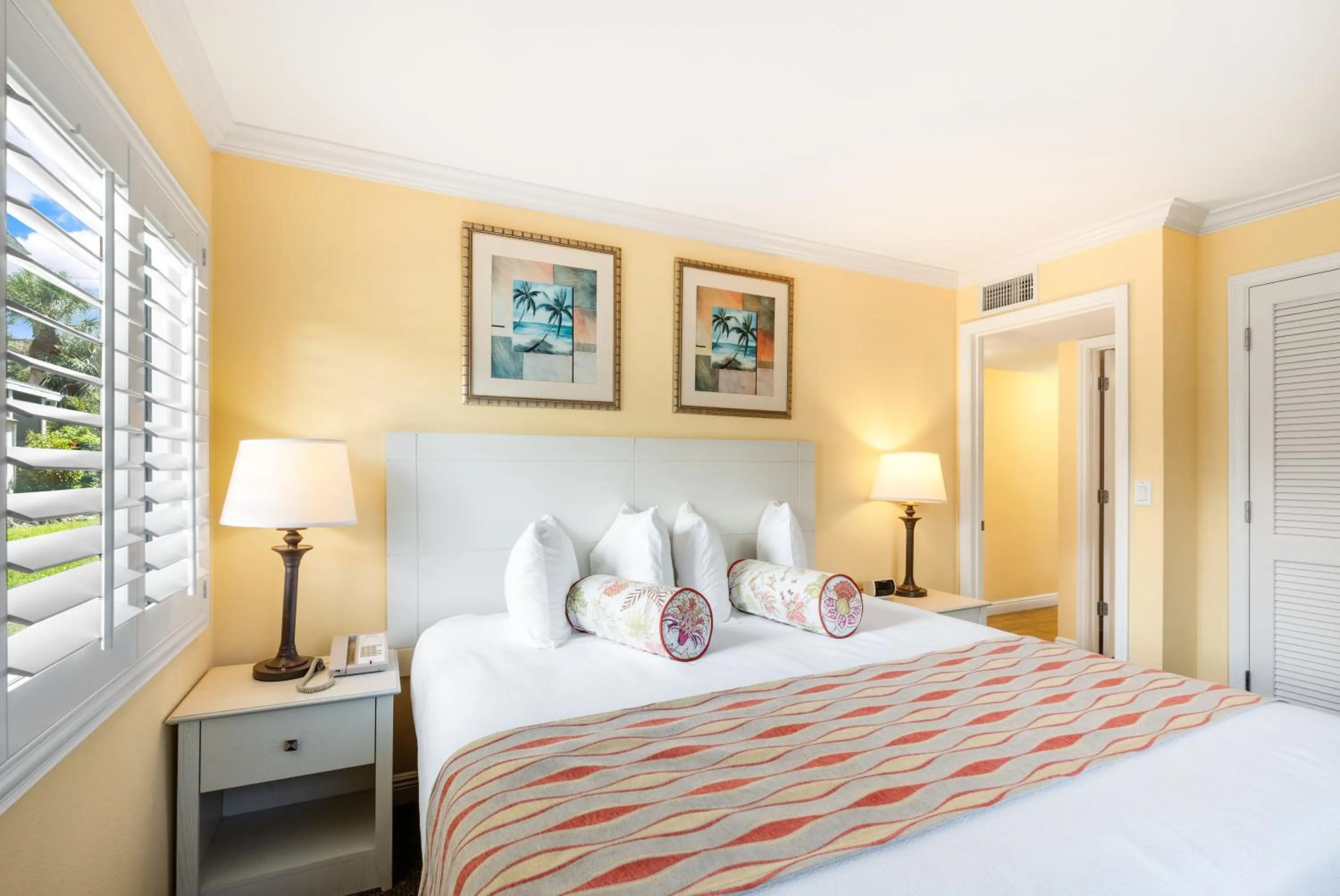 Bed in Inn at the Beach-Venice FLORIDA