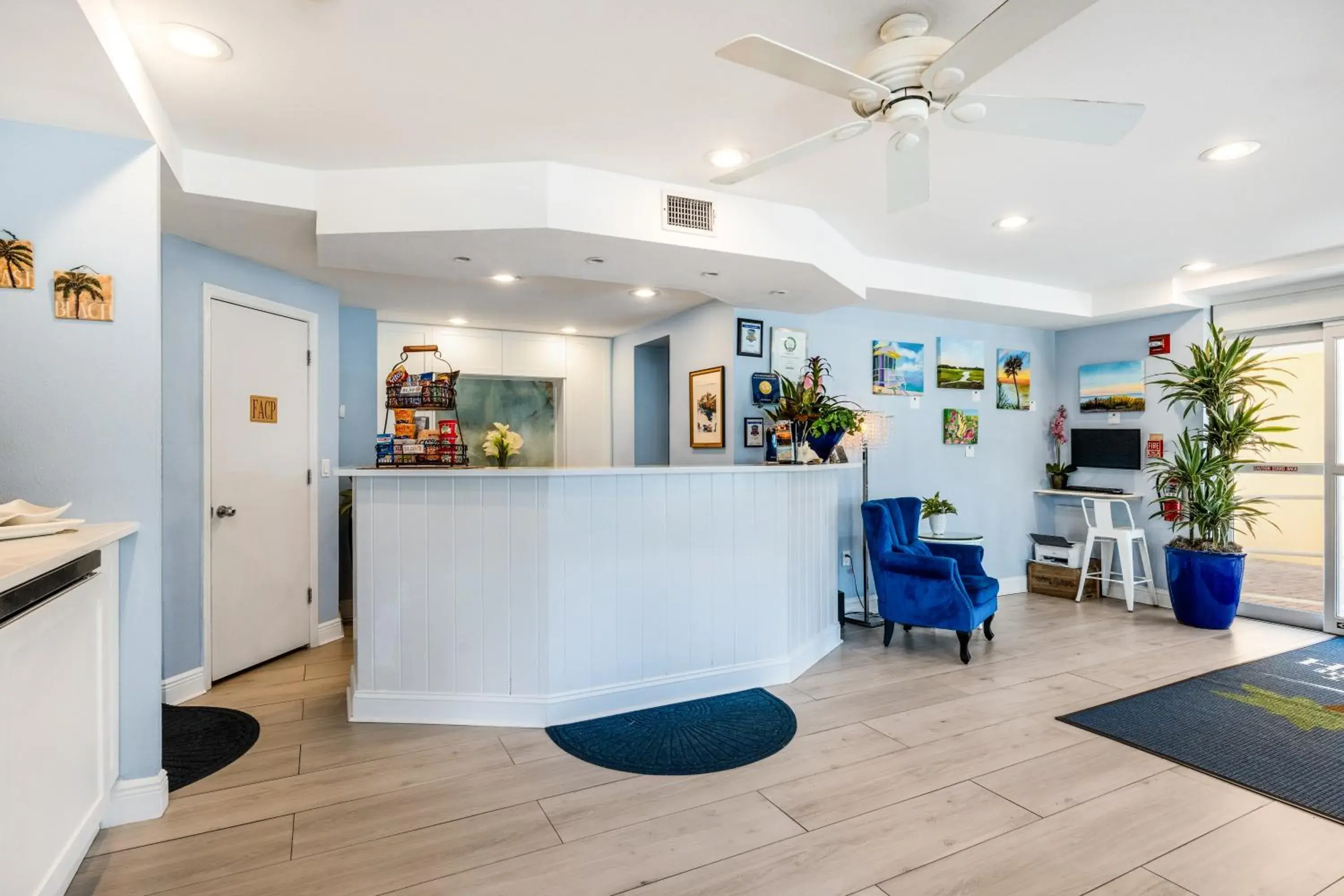 Property building in Inn at the Beach-Venice FLORIDA Property building in Inn at the Beach-Venice FLORIDA