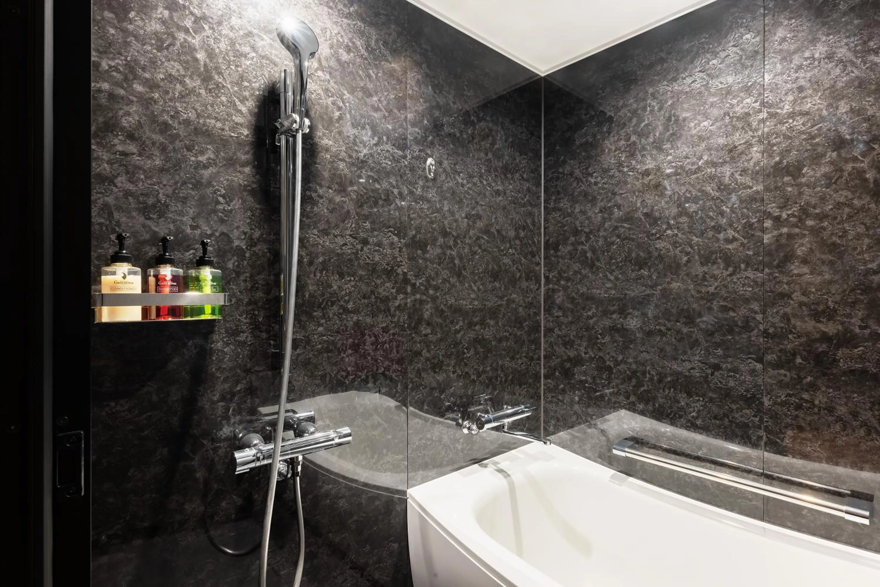 Bathroom in Hotel Hankyu GRAN RESPIRE OSAKA