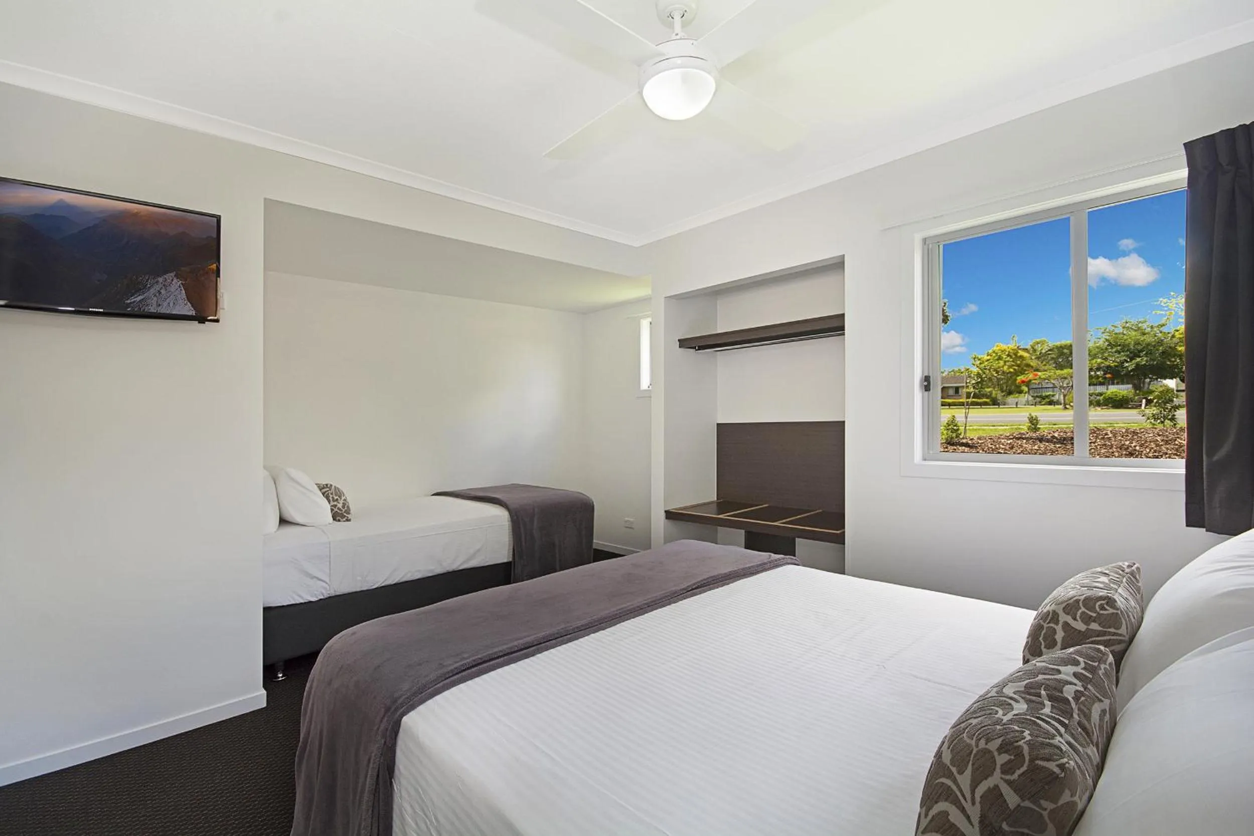 Bedroom, Bed in Cooroy Luxury Motel Apartments