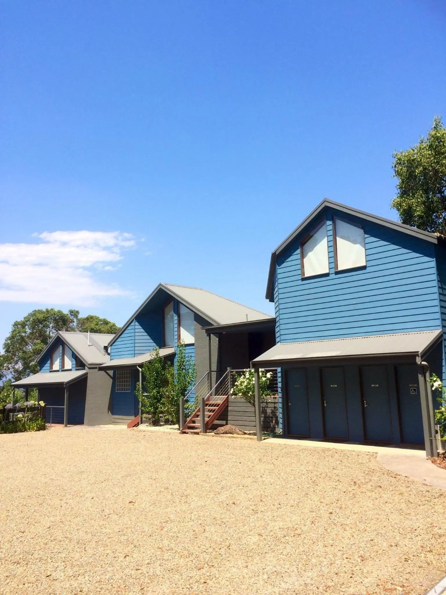 Facade/entrance in Seville Estate