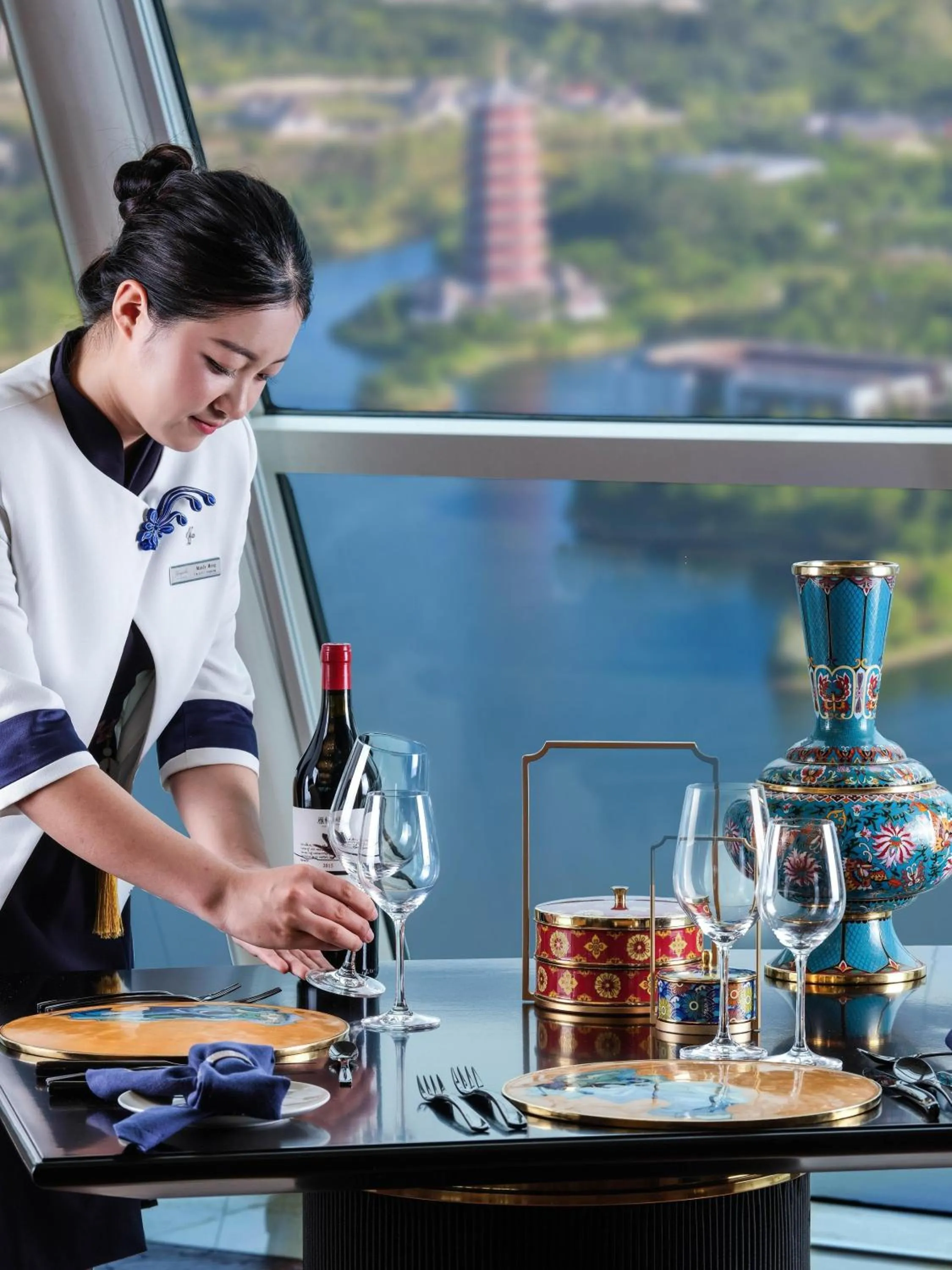 Restaurant/places to eat in Sunrise Kempinski Hotel Beijing