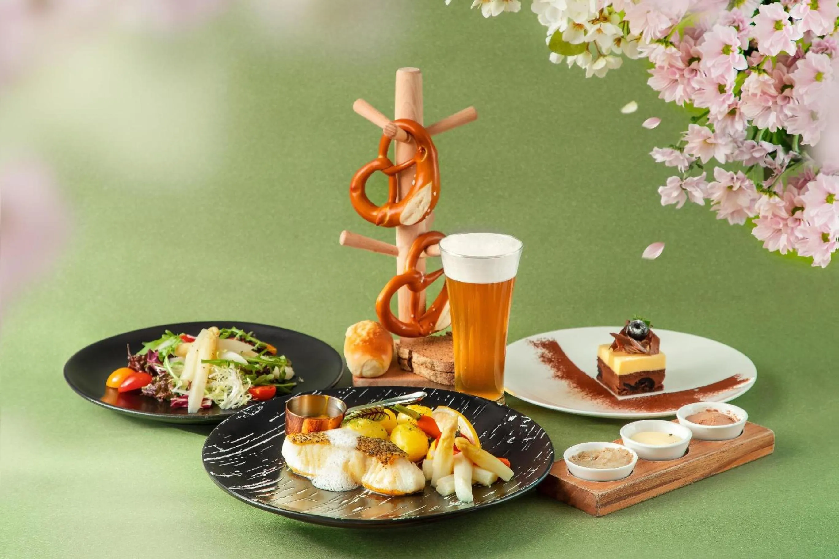 Restaurant/places to eat in Sunrise Kempinski Hotel Beijing