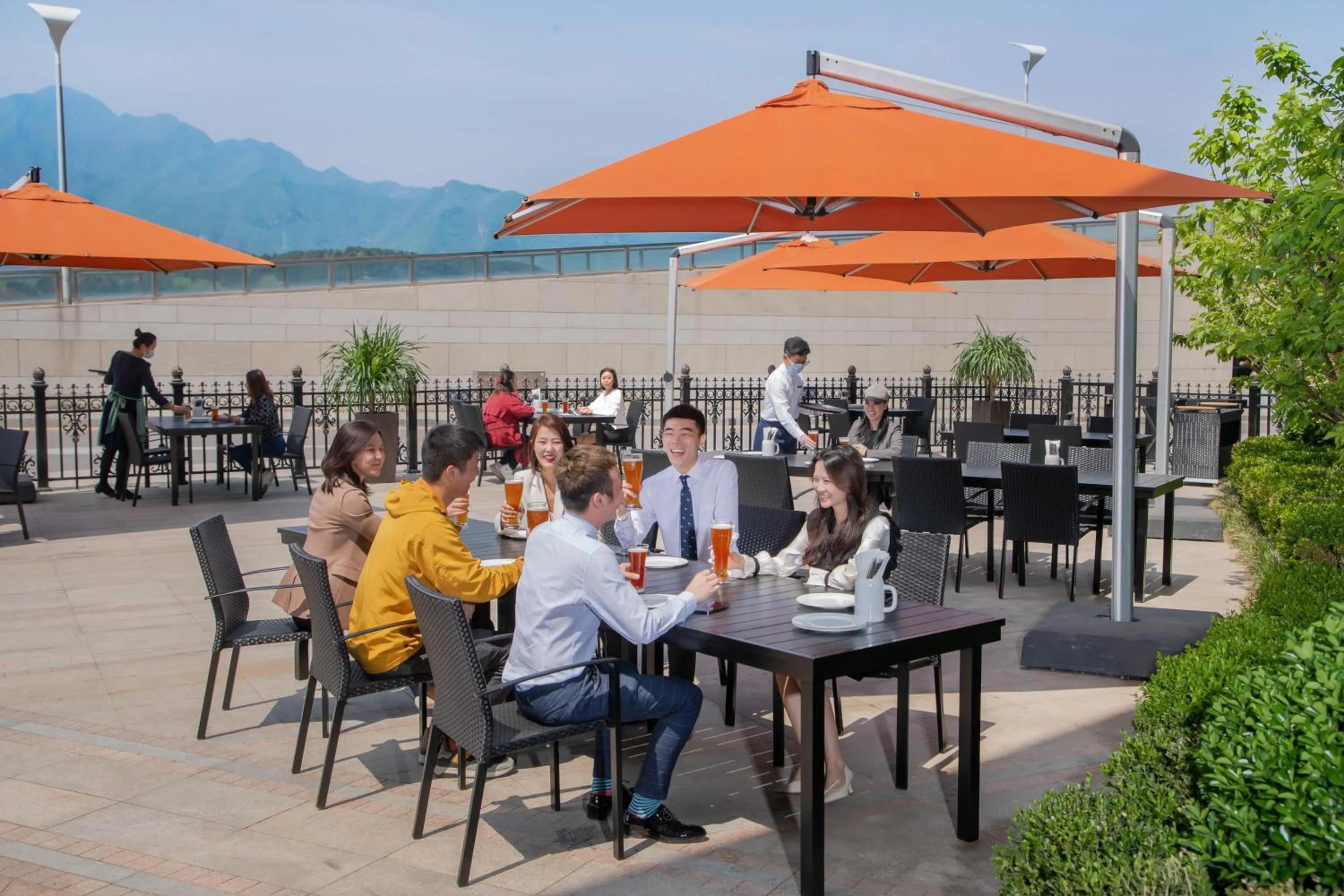 Restaurant/places to eat in Sunrise Kempinski Hotel Beijing