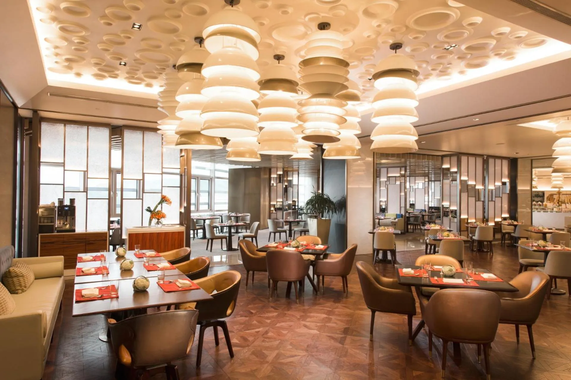 Restaurant/places to eat in Sunrise Kempinski Hotel Beijing