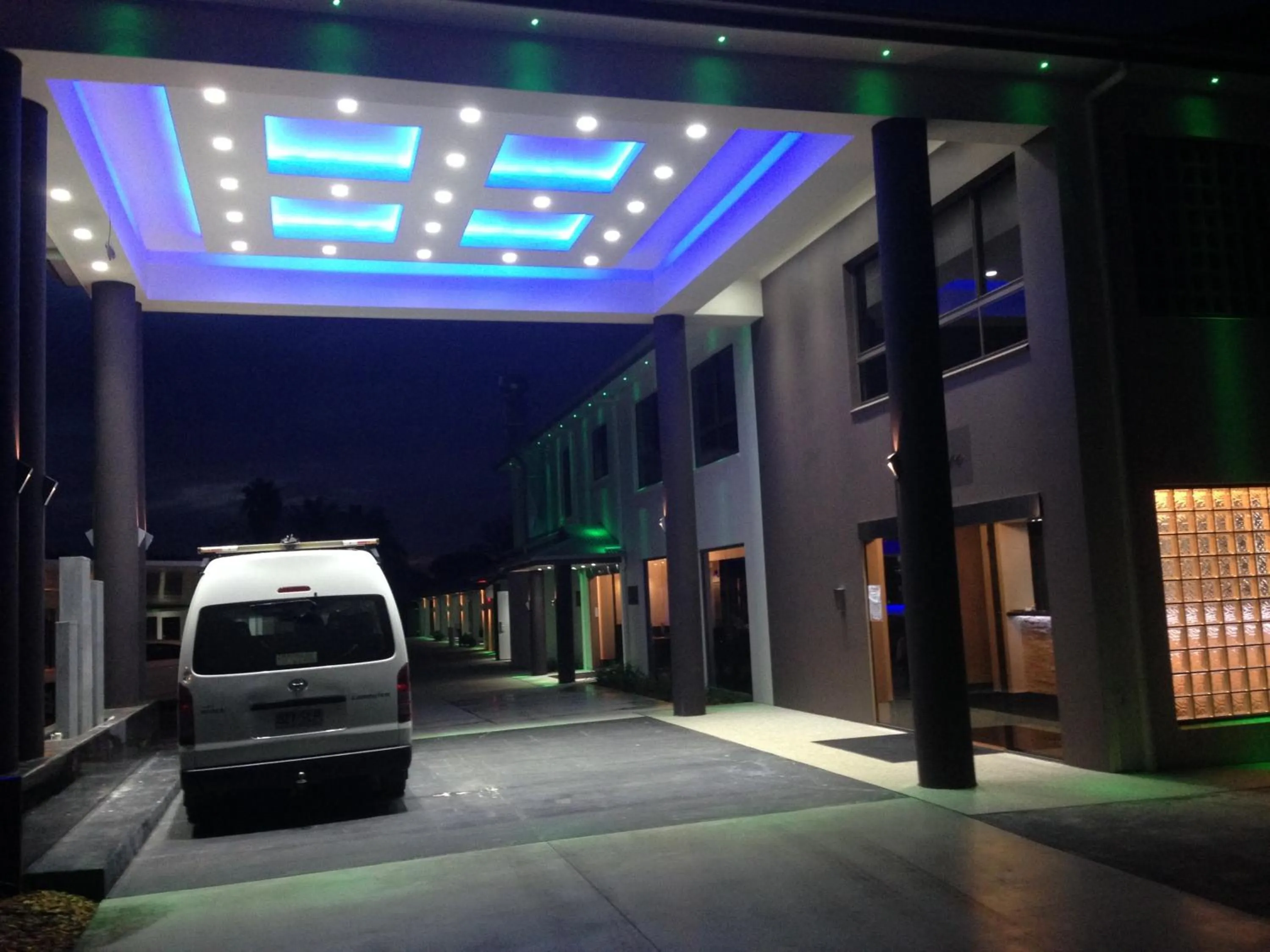 Facade/entrance in Western Downs Motor Inn