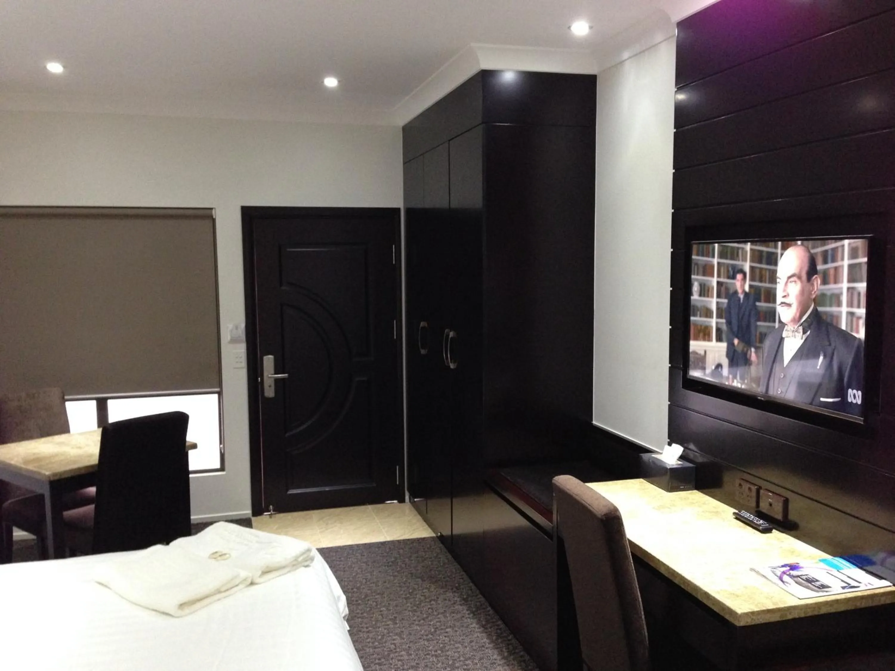 Decorative detail, Bed in Western Downs Motor Inn