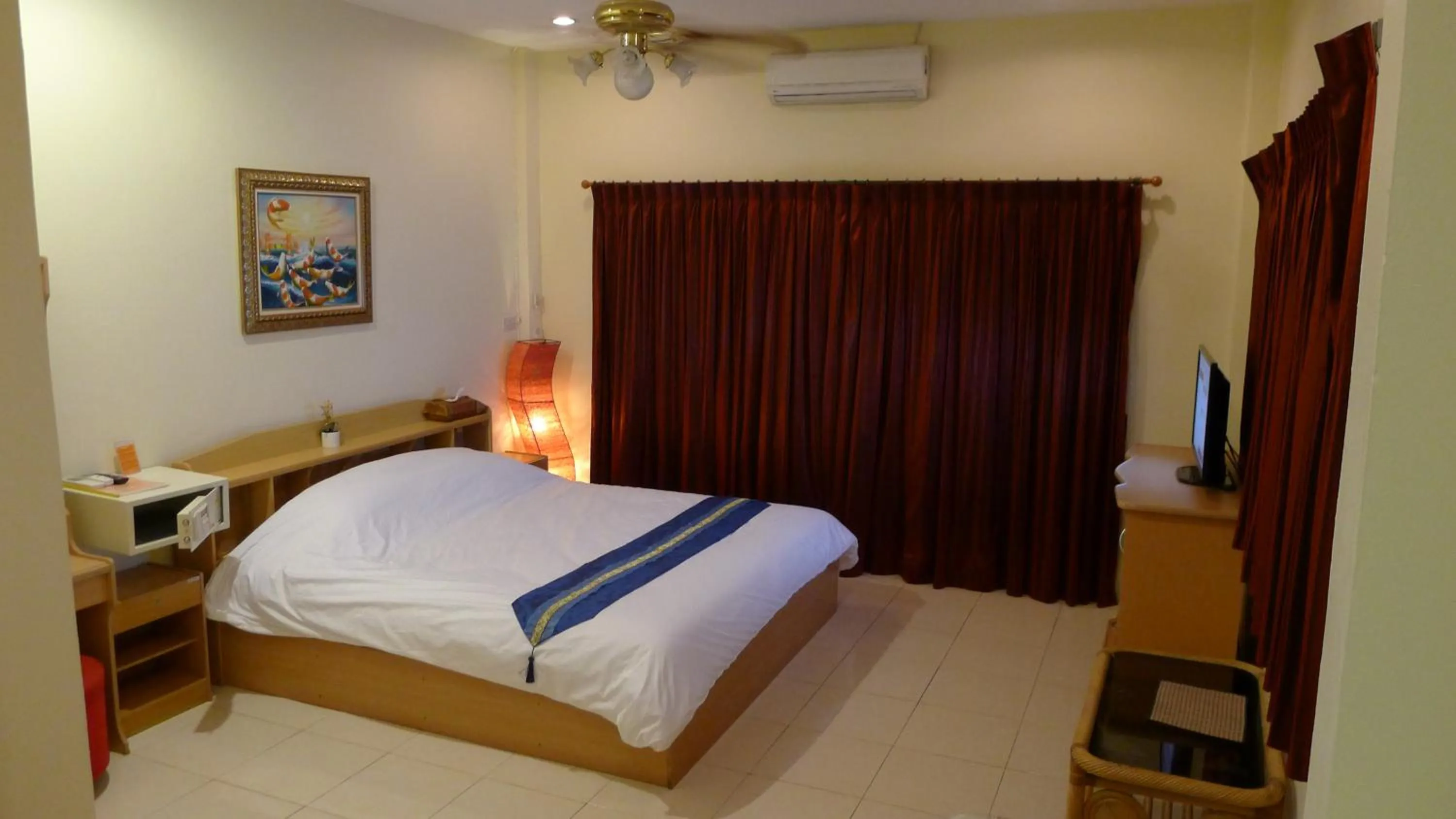 Bed in Metro Apartments