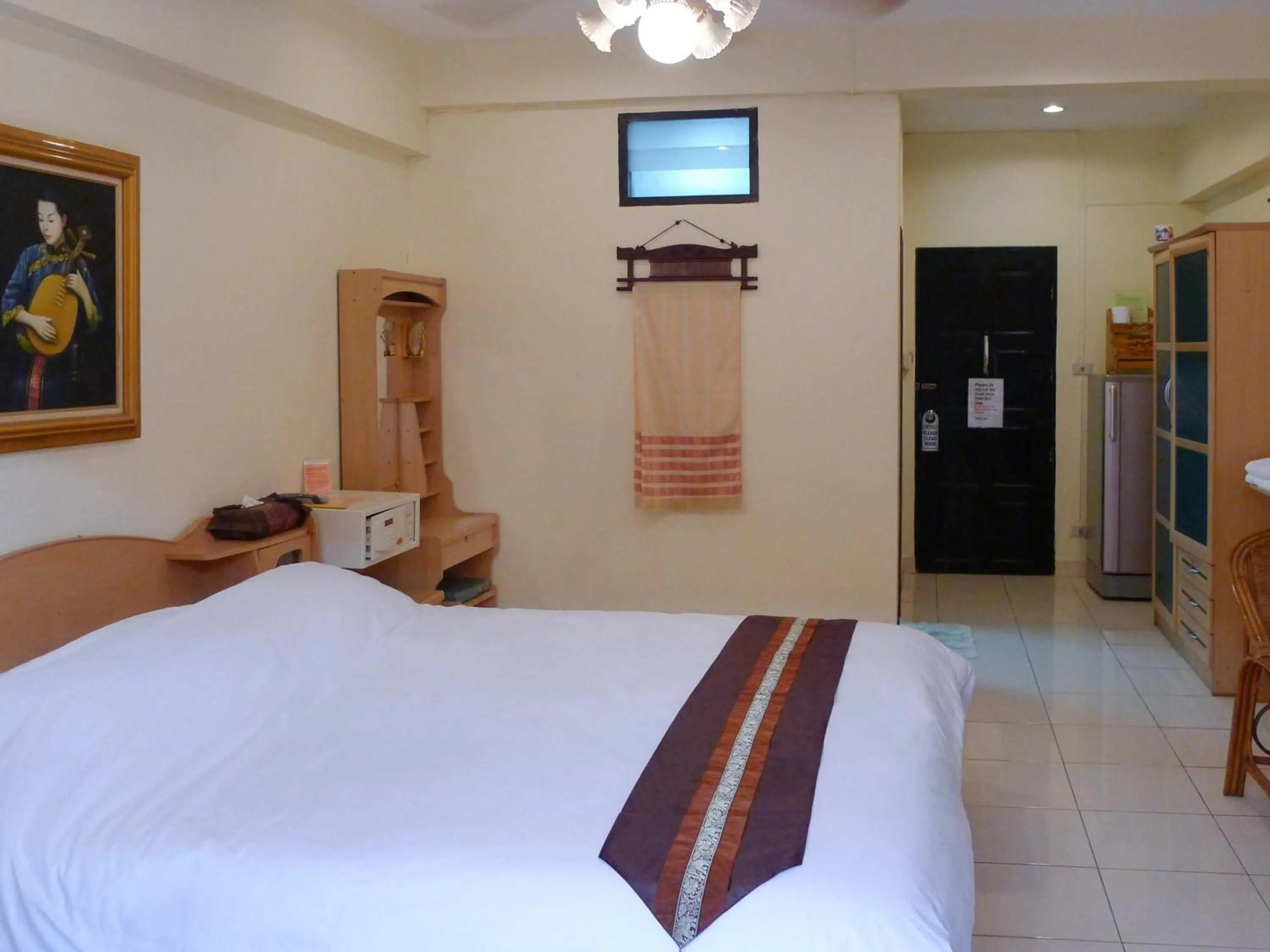 Bed in Metro Apartments