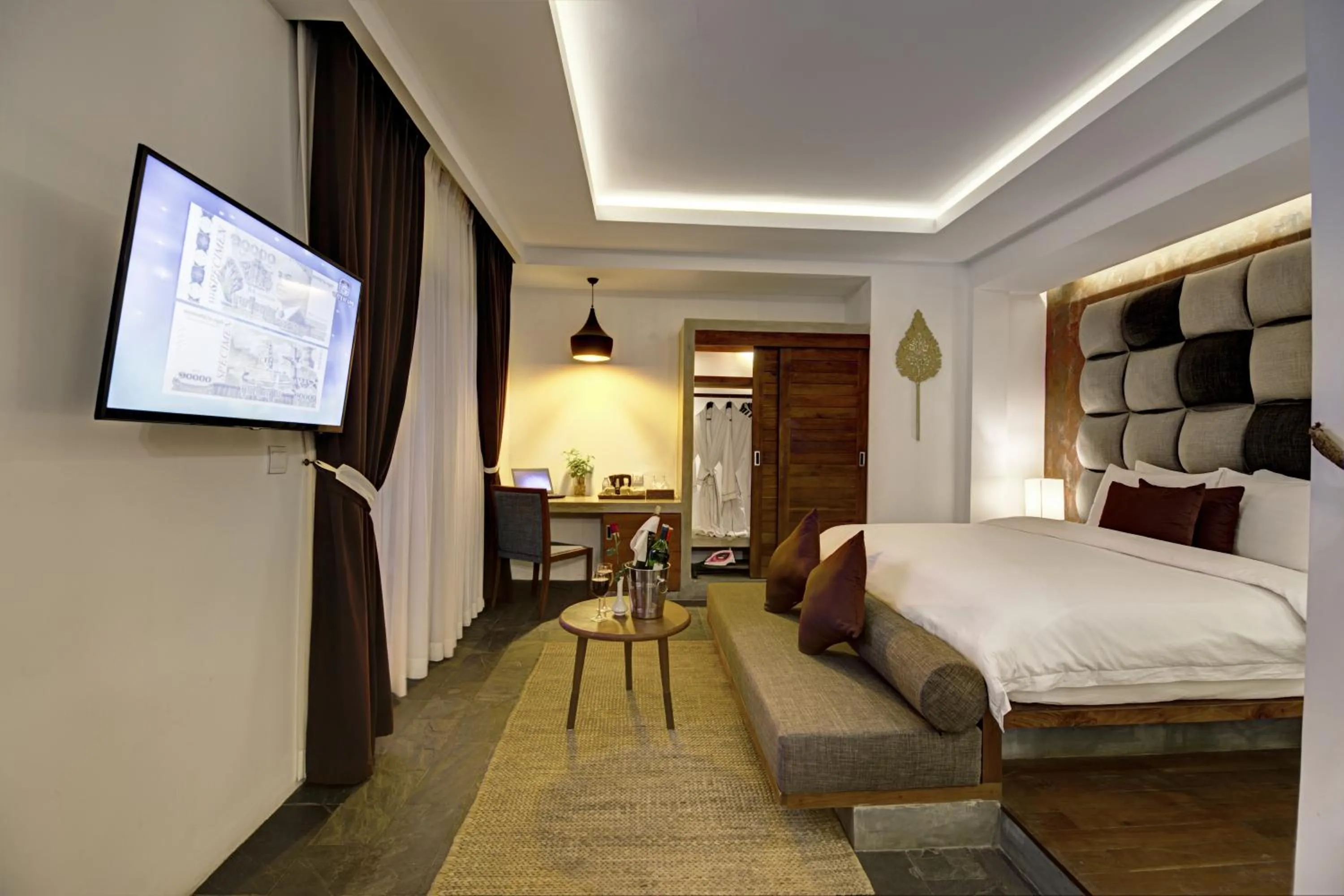 Bedroom, Bed in Solitaire Damnak Villa Hotel