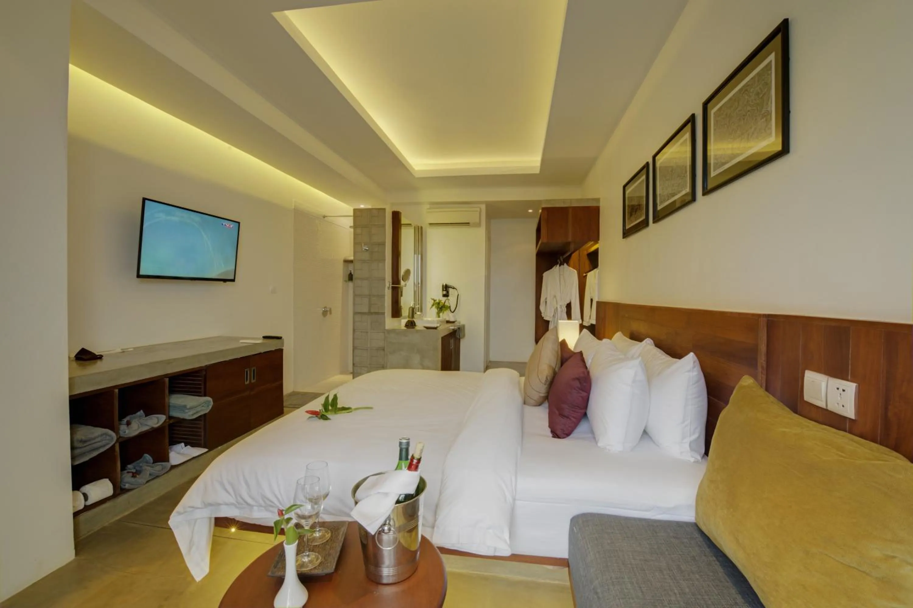 Bedroom, Bed in Solitaire Damnak Villa Hotel