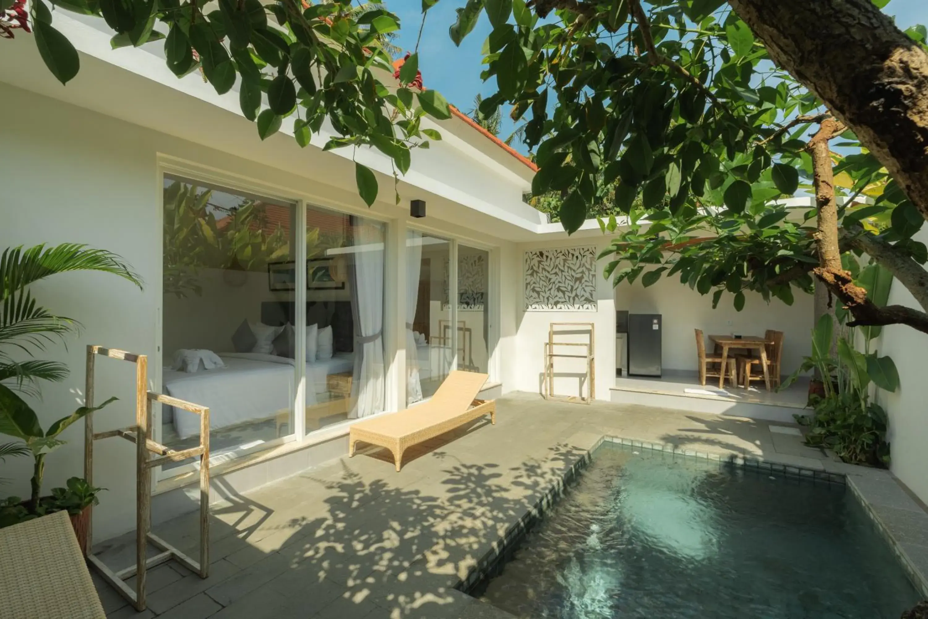Pool view in Odika Lovina Villas Pool view in Odika Lovina Villas