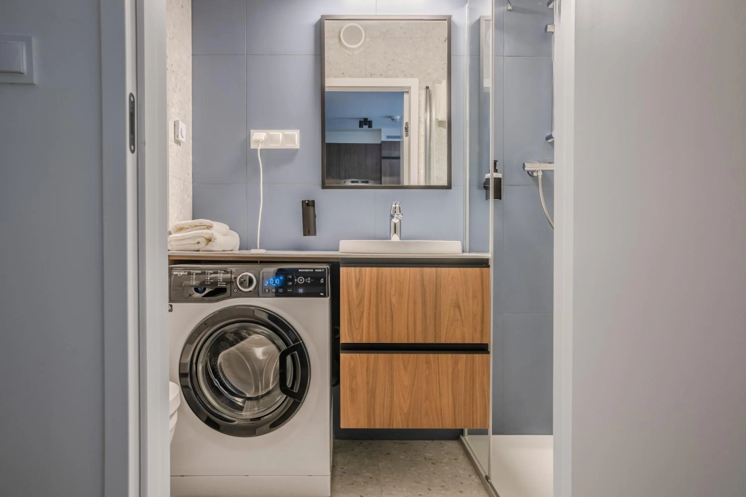 Shower in Noli Gdansk Wrzeszcz