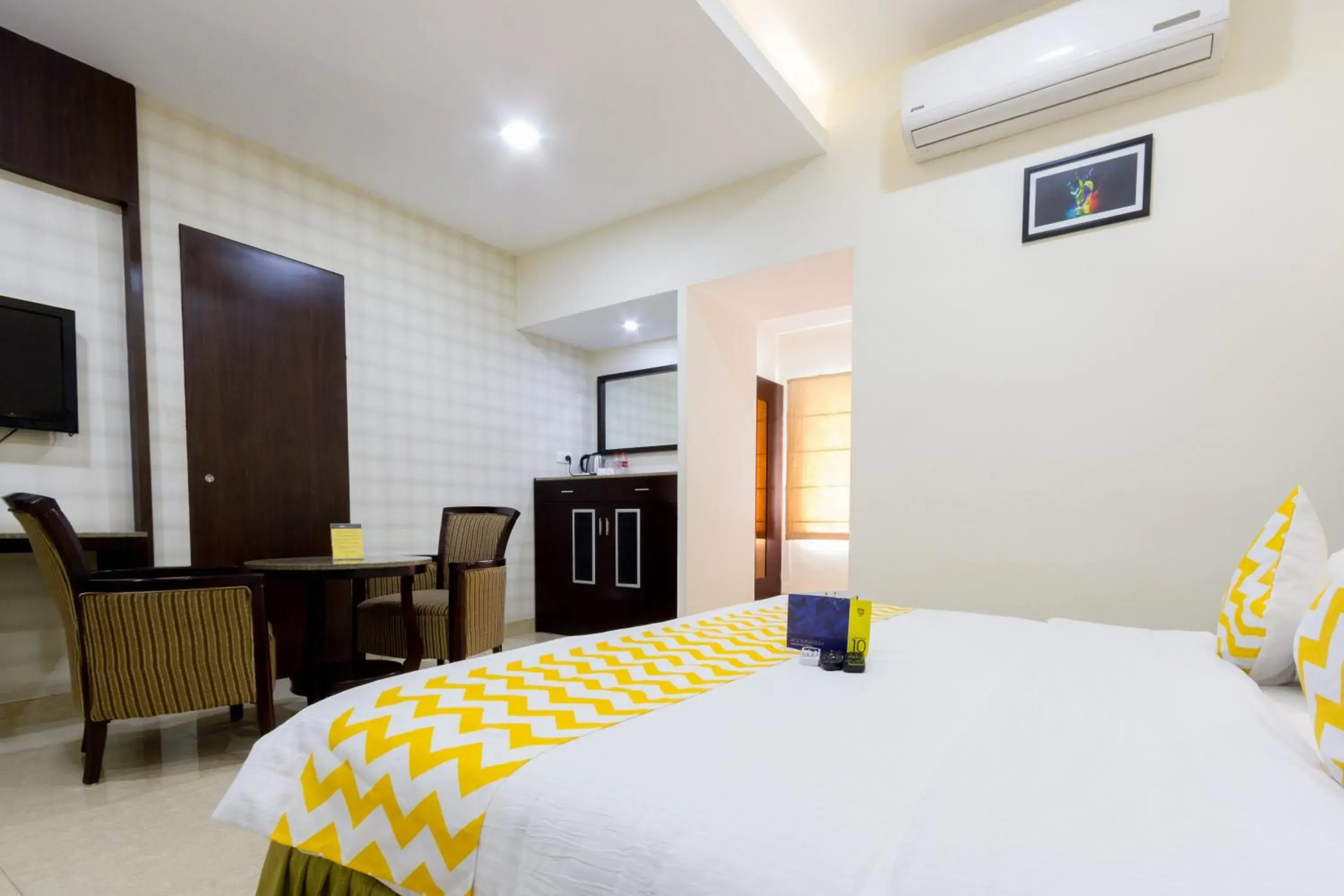 Bedroom, Bed in Hotel Southern Residency- near to SIPCOT Bedroom, Bed in Hotel Southern Residency- near to SIPCOT