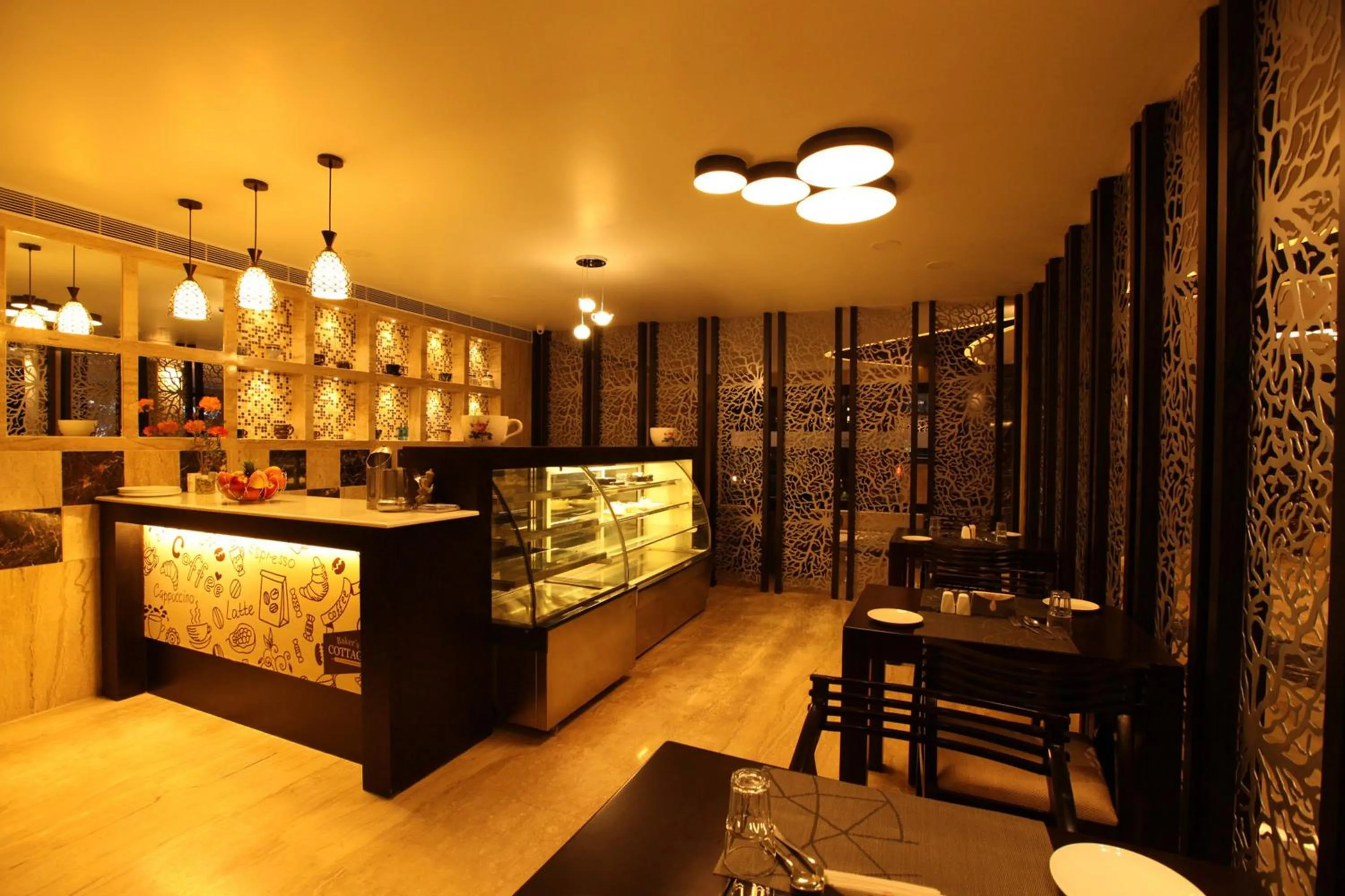 Restaurant/places to eat in Hotel Southern Residency- near to SIPCOT