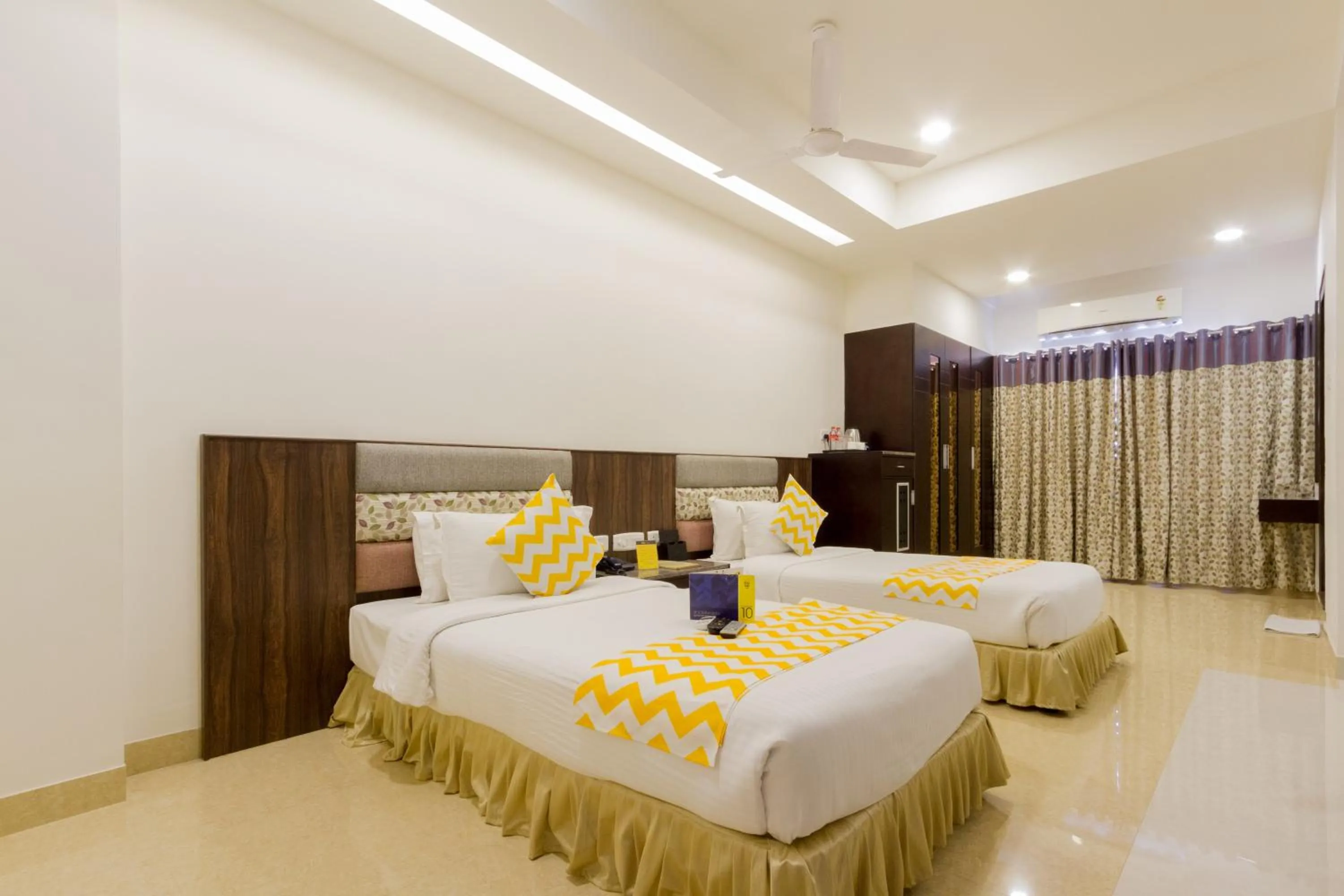 Bedroom, Bed in Hotel Southern Residency- near to SIPCOT