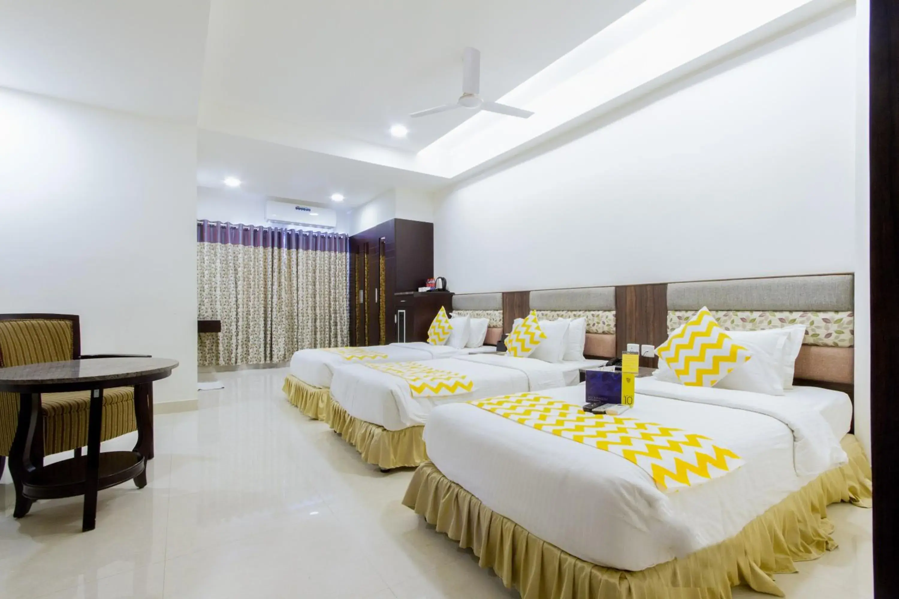 Bedroom, Bed in Hotel Southern Residency- near to SIPCOT Bedroom, Bed in Hotel Southern Residency- near to SIPCOT