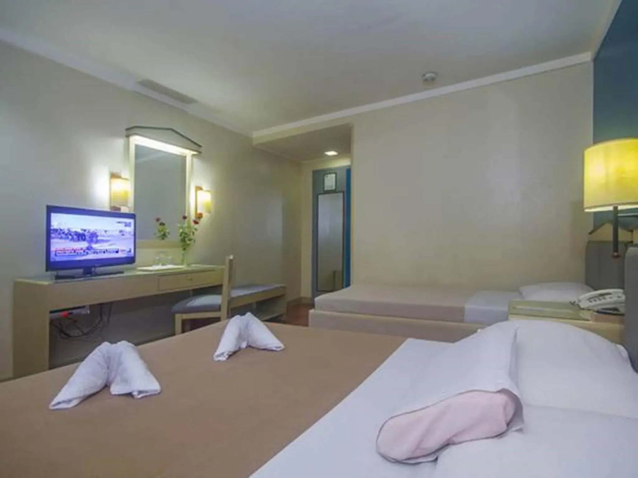 Bed in New Dawn Pensionne House Bed in New Dawn Pensionne House