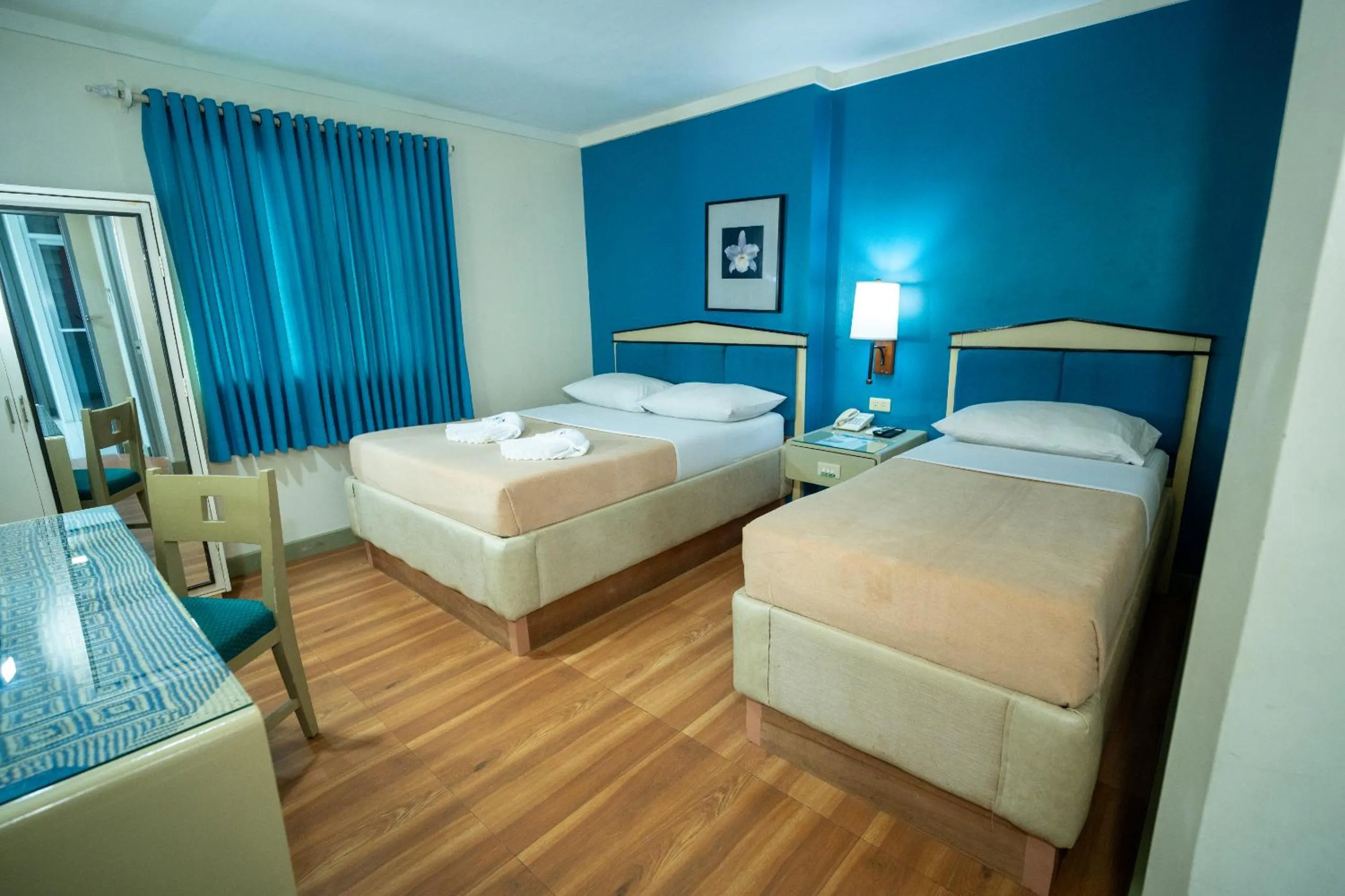 Bedroom, Bed in New Dawn Pensionne House