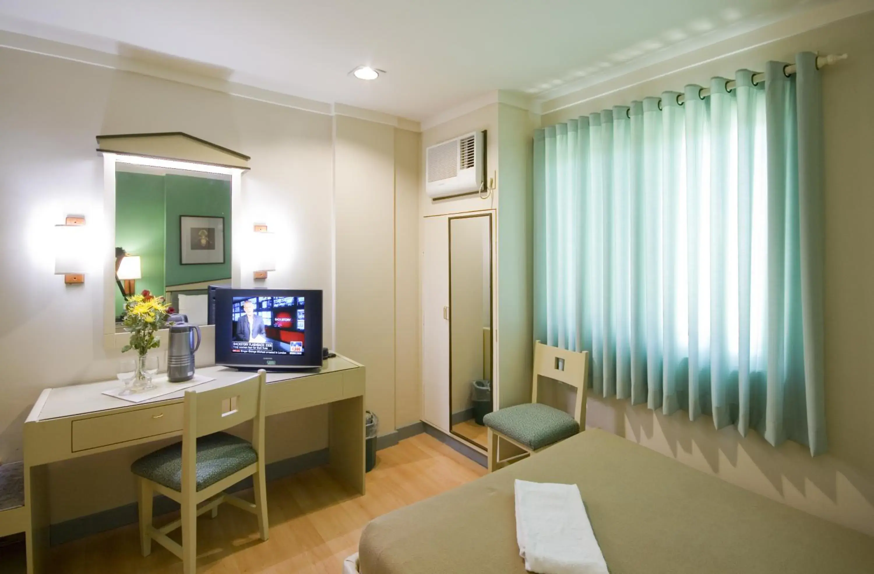 Bed in New Dawn Pensionne House Bed in New Dawn Pensionne House