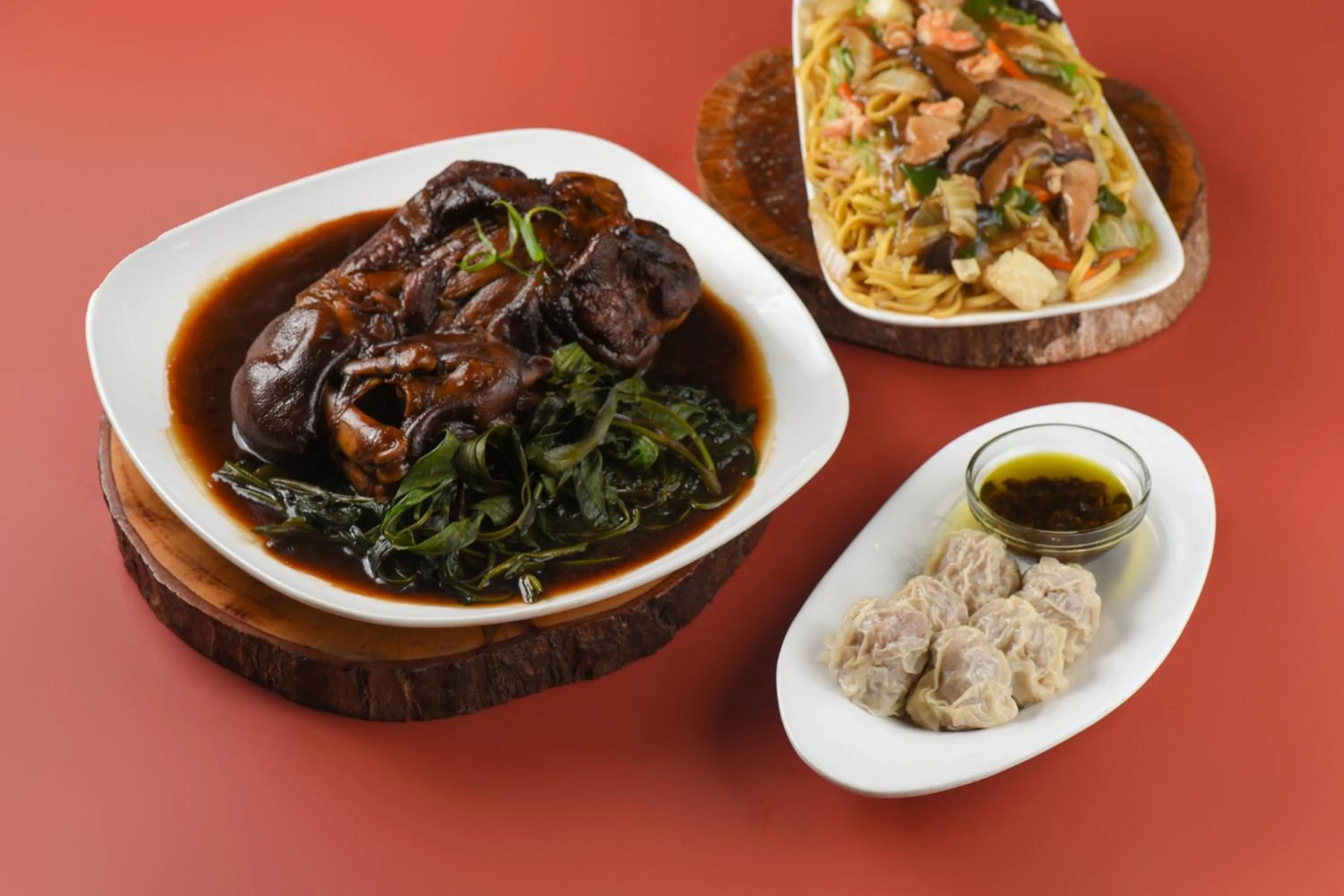 Restaurant/places to eat in Nature's Pensionne House