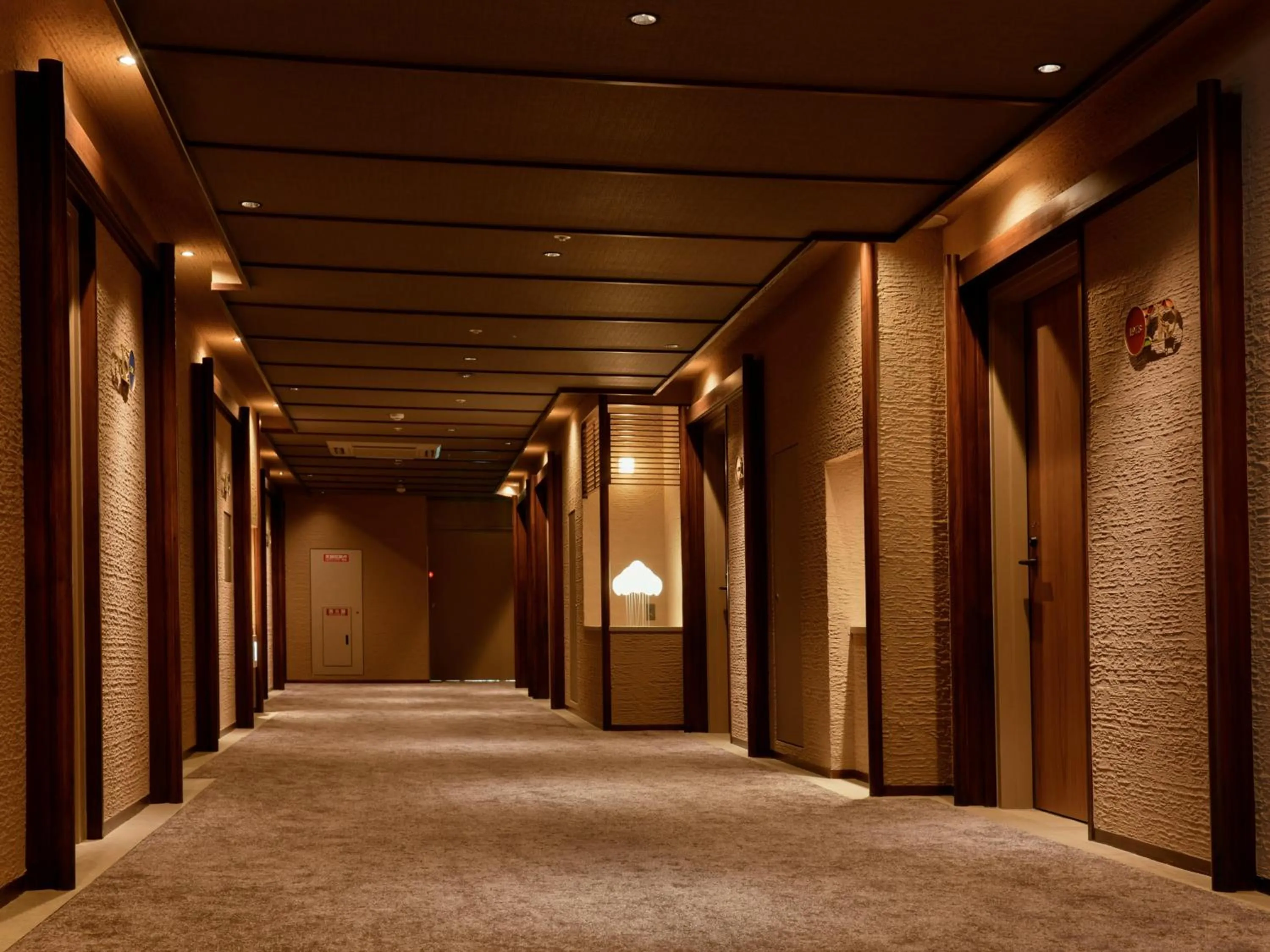 Photo of the whole room in HanaMOMIJI