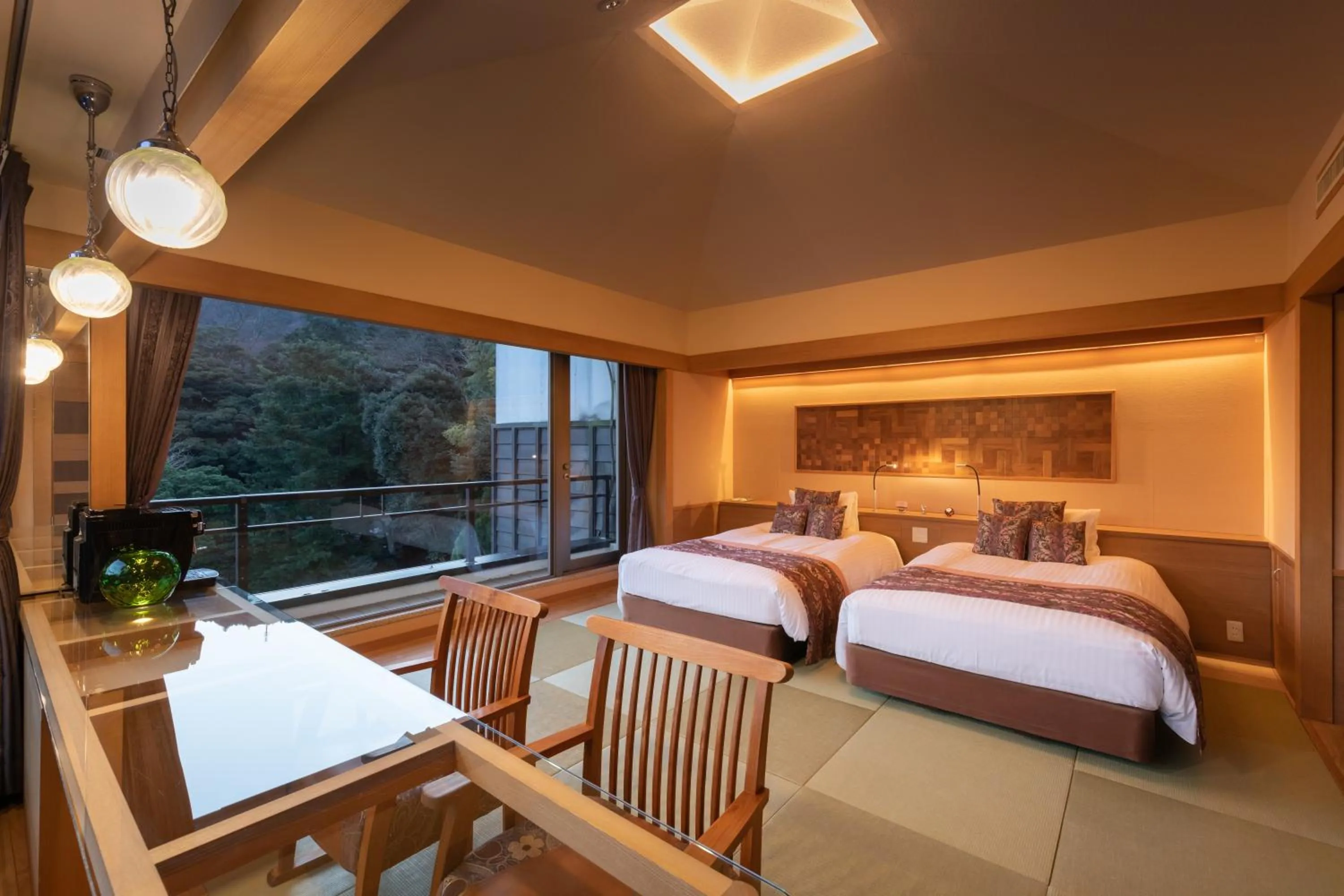 Bed in Hakone Kamon