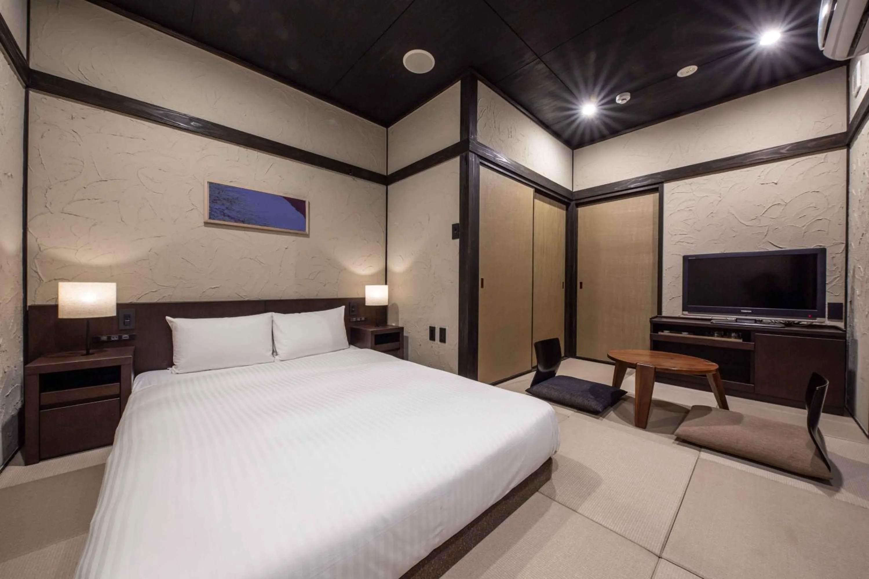 Photo of the whole room, Bed in Beppu Nagomitsuki