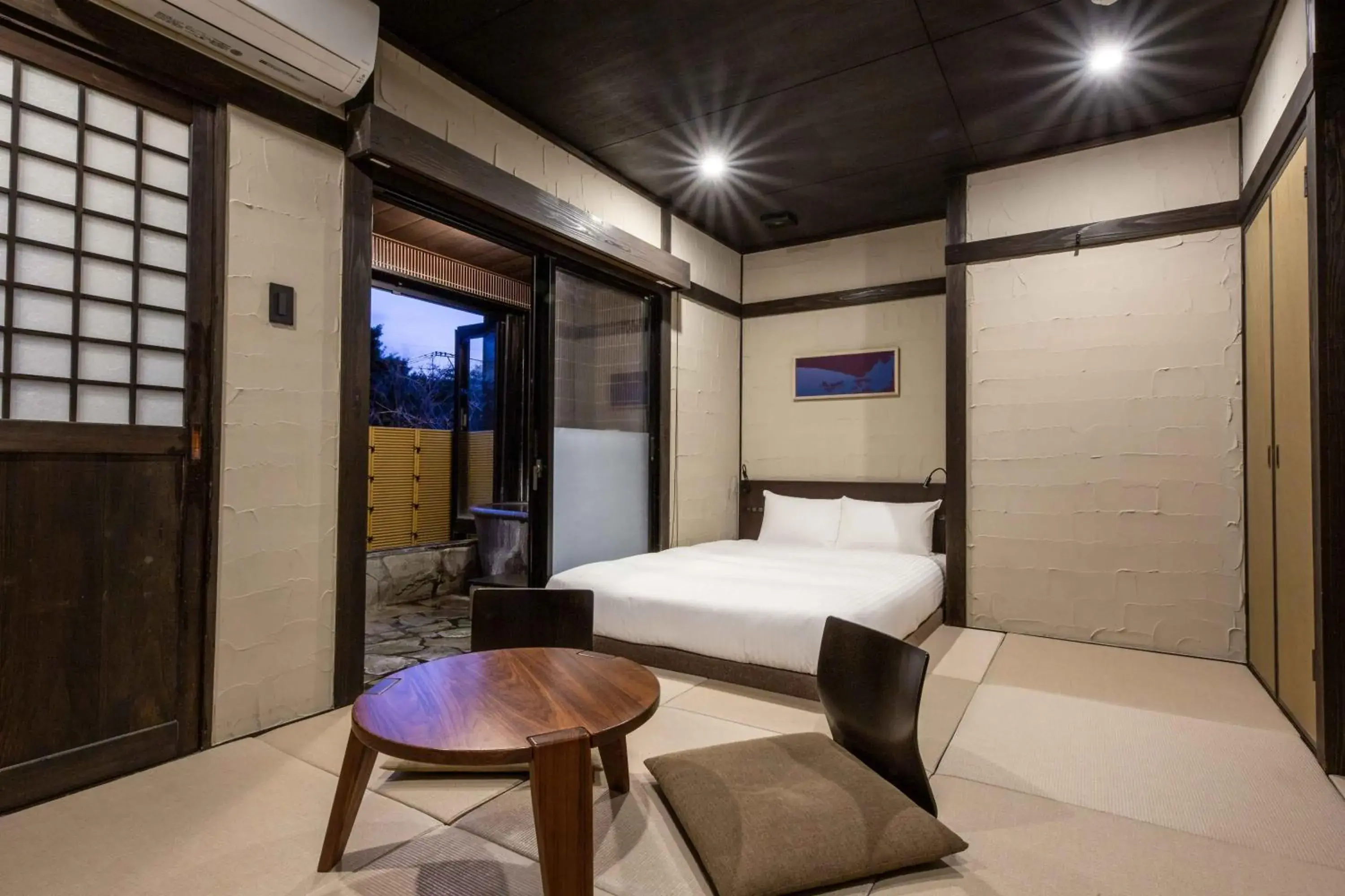 Photo of the whole room, Bed in Beppu Nagomitsuki Photo of the whole room, Bed in Beppu Nagomitsuki